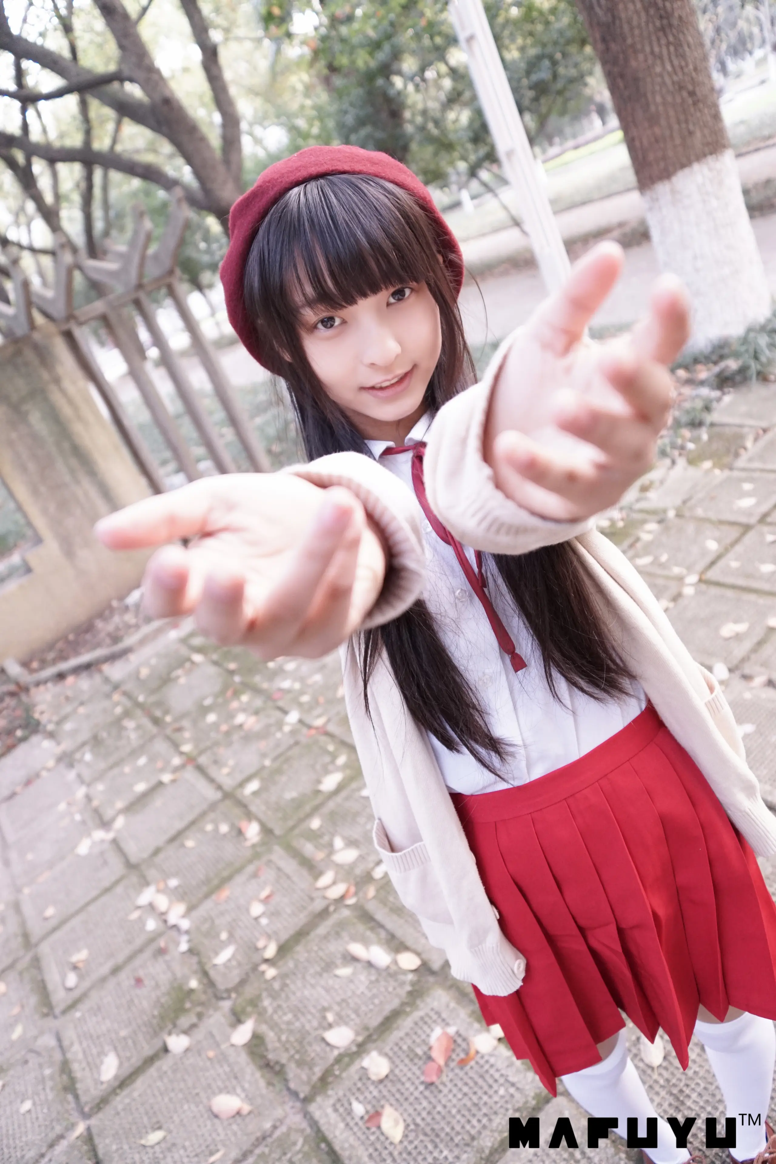 神楽坂真冬 红JK白过膝系列 [187P]