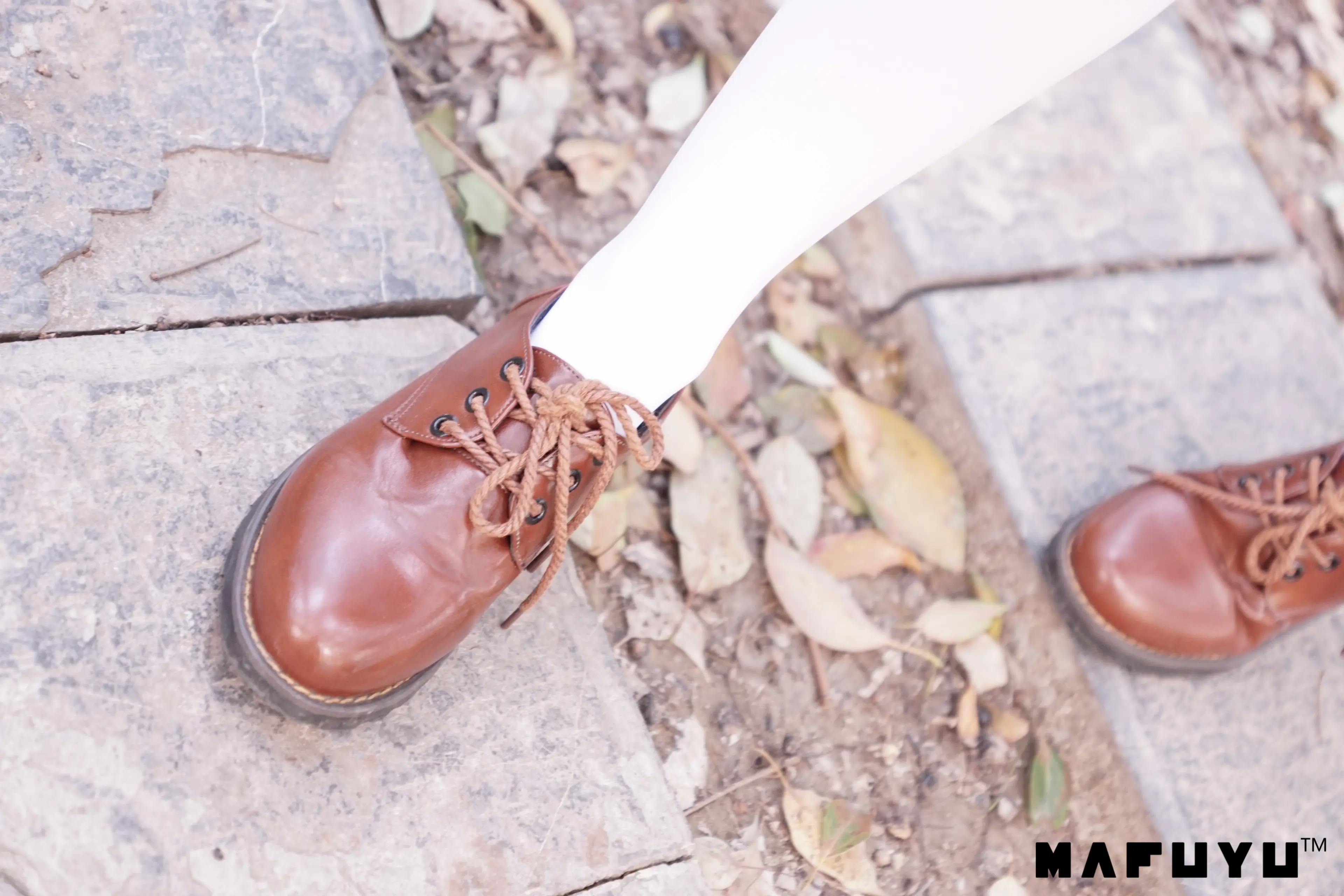 神楽坂真冬 红JK白过膝系列 [187P]