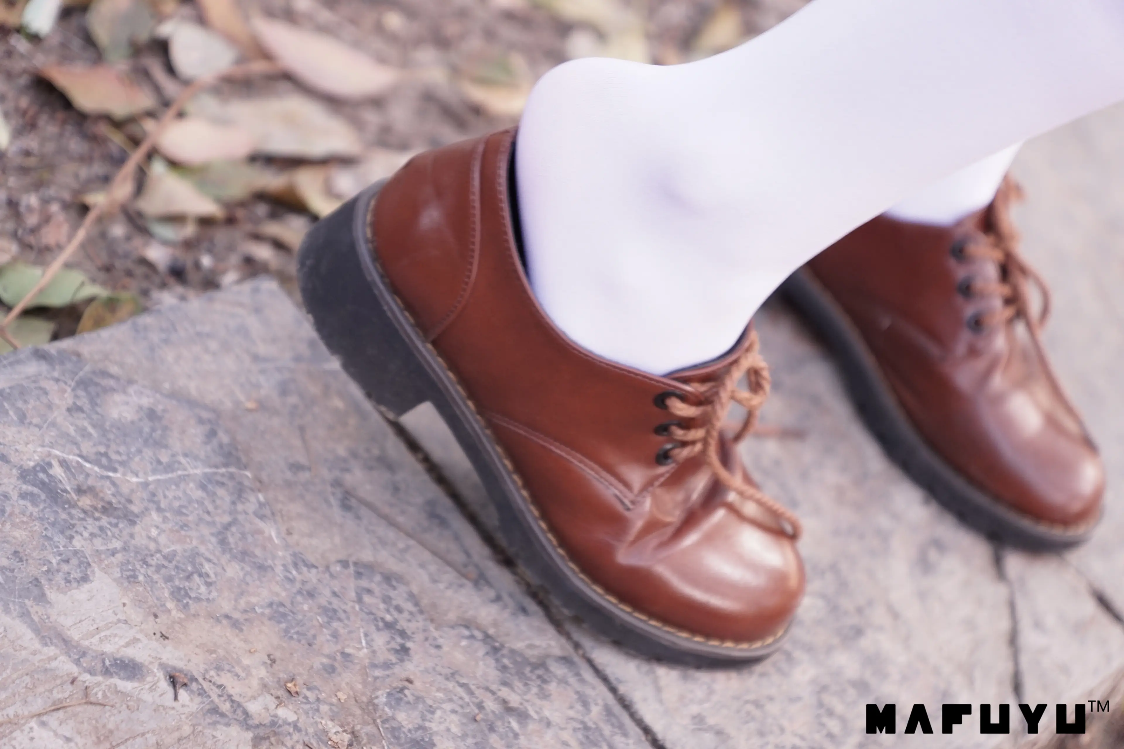 神楽坂真冬 红JK白过膝系列 [187P]