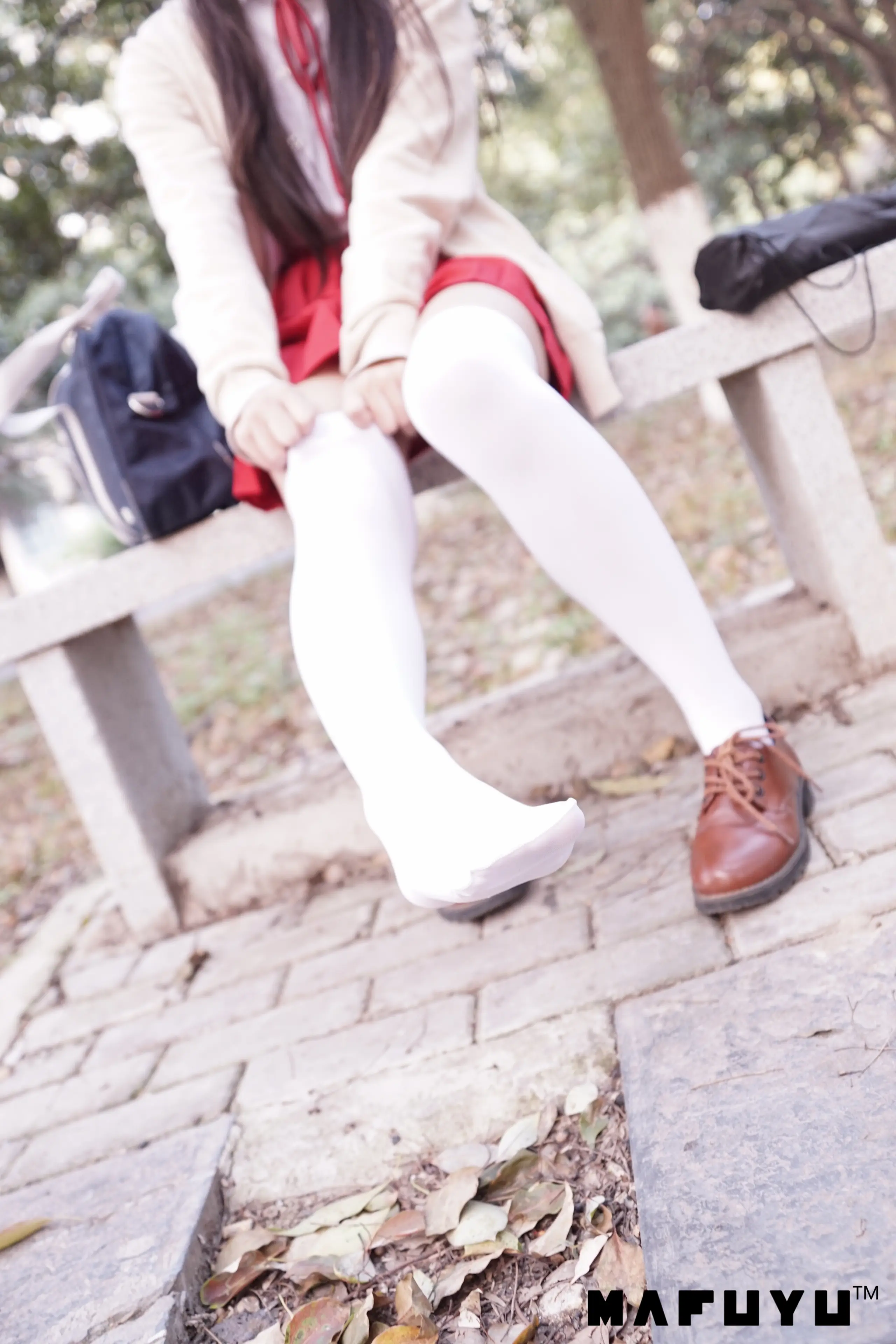 神楽坂真冬 红JK白过膝系列 [187P]