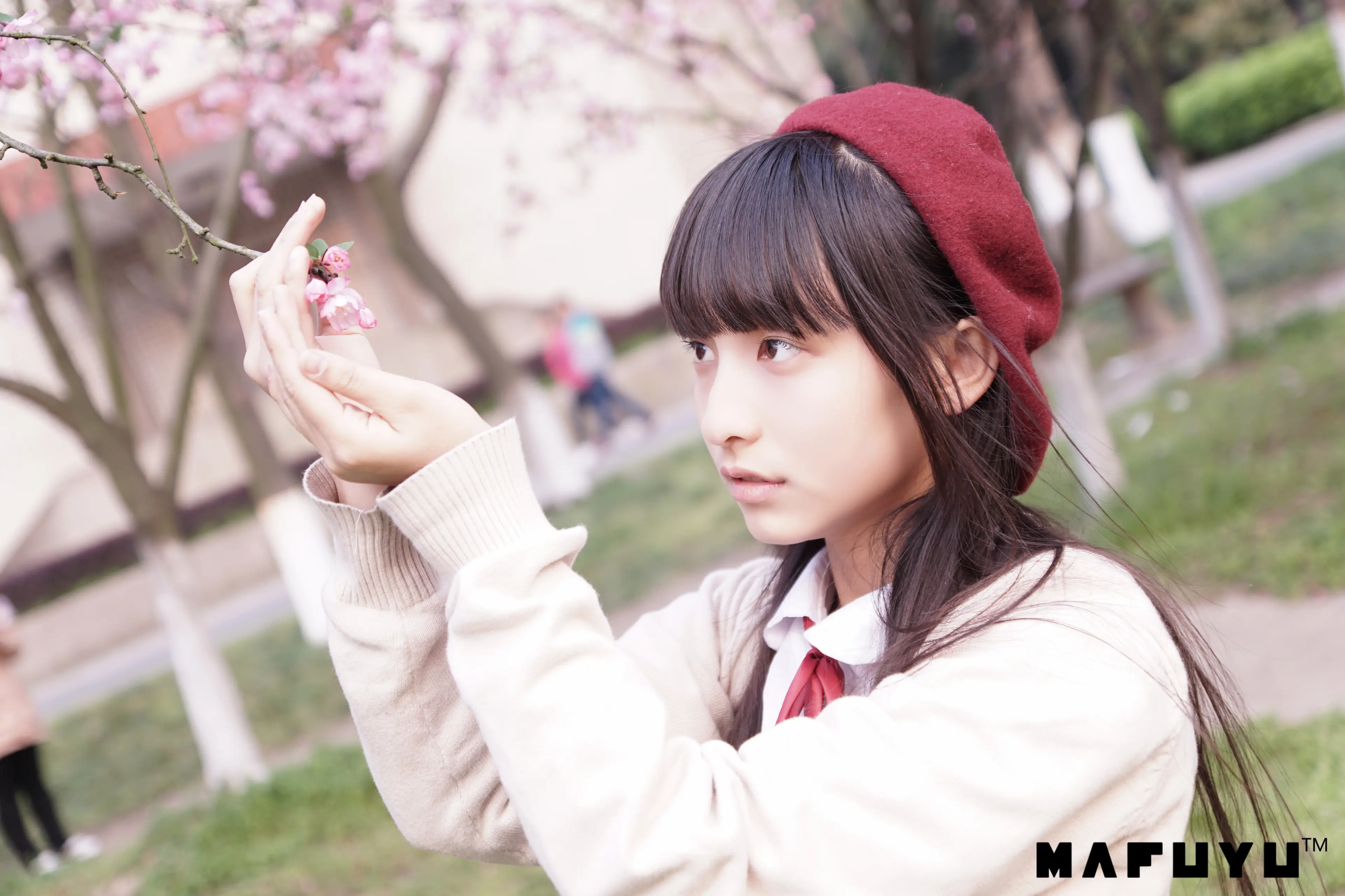 神楽坂真冬 红JK白过膝系列 [187P]