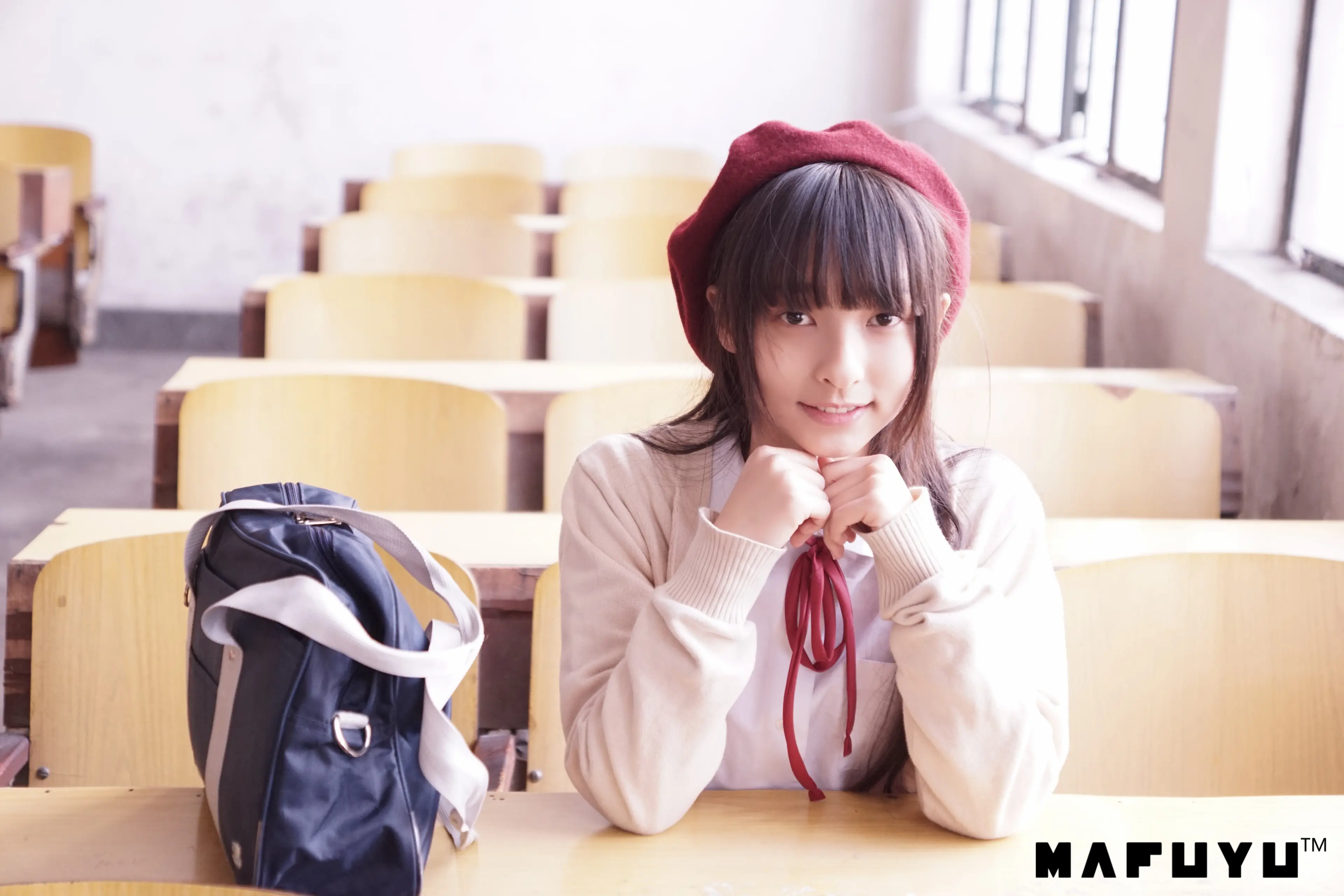 神楽坂真冬 红JK白过膝系列 [187P]