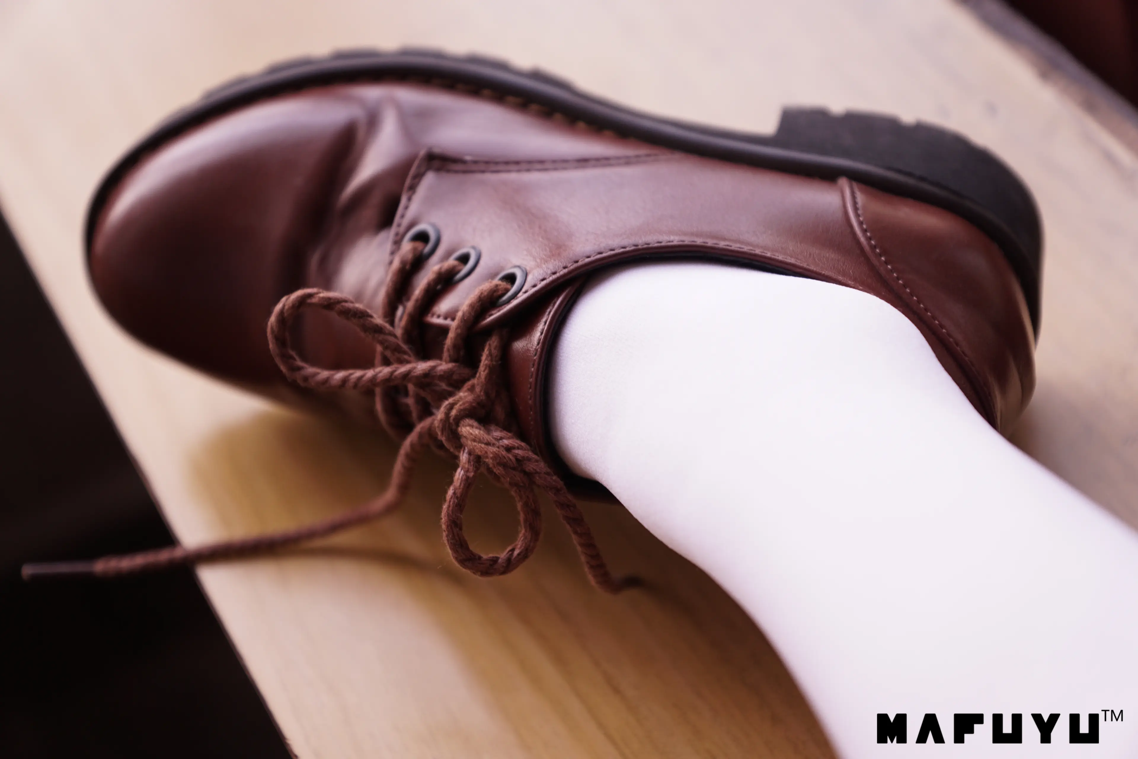 神楽坂真冬 红JK白过膝系列 [187P]