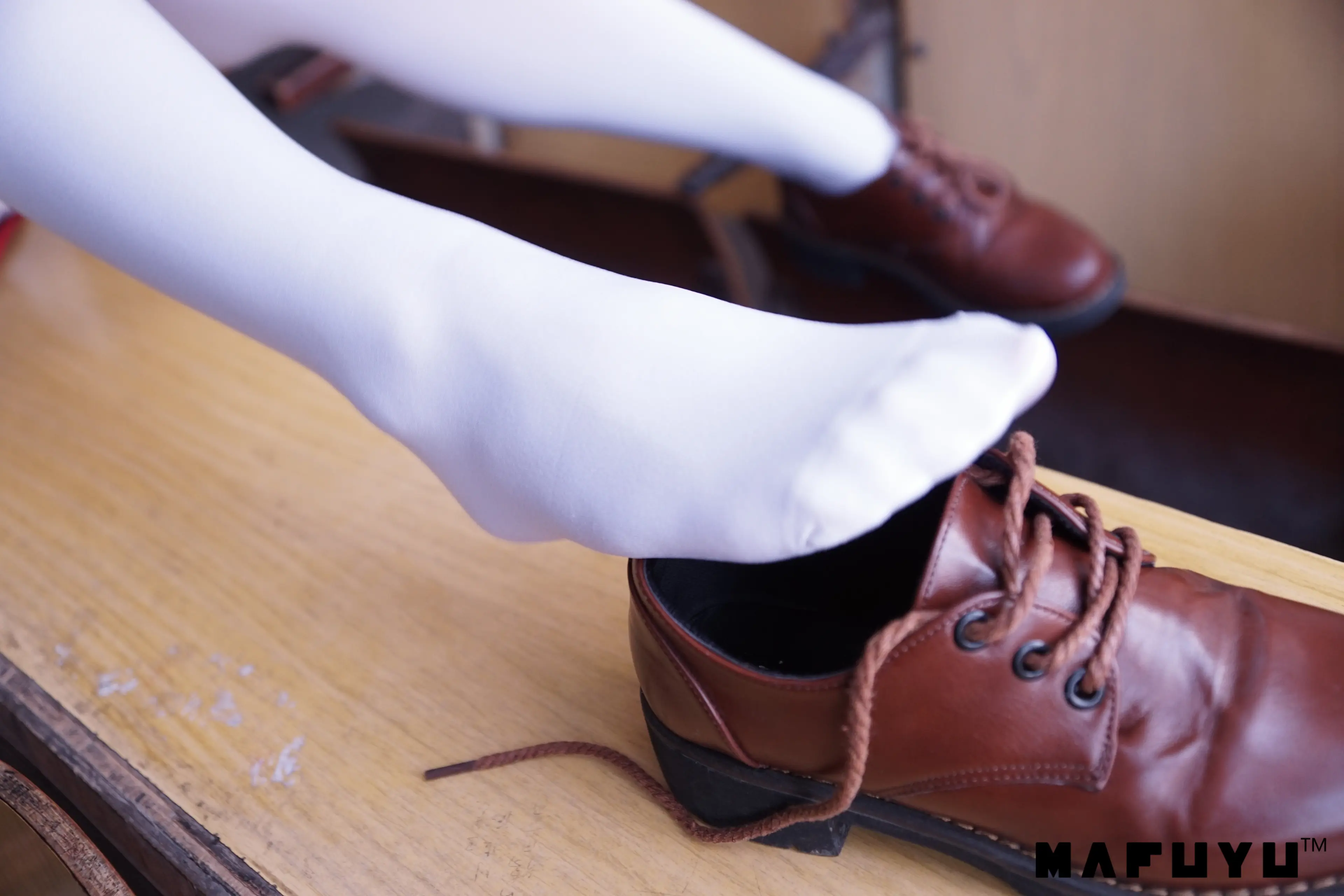 神楽坂真冬 红JK白过膝系列 [187P]