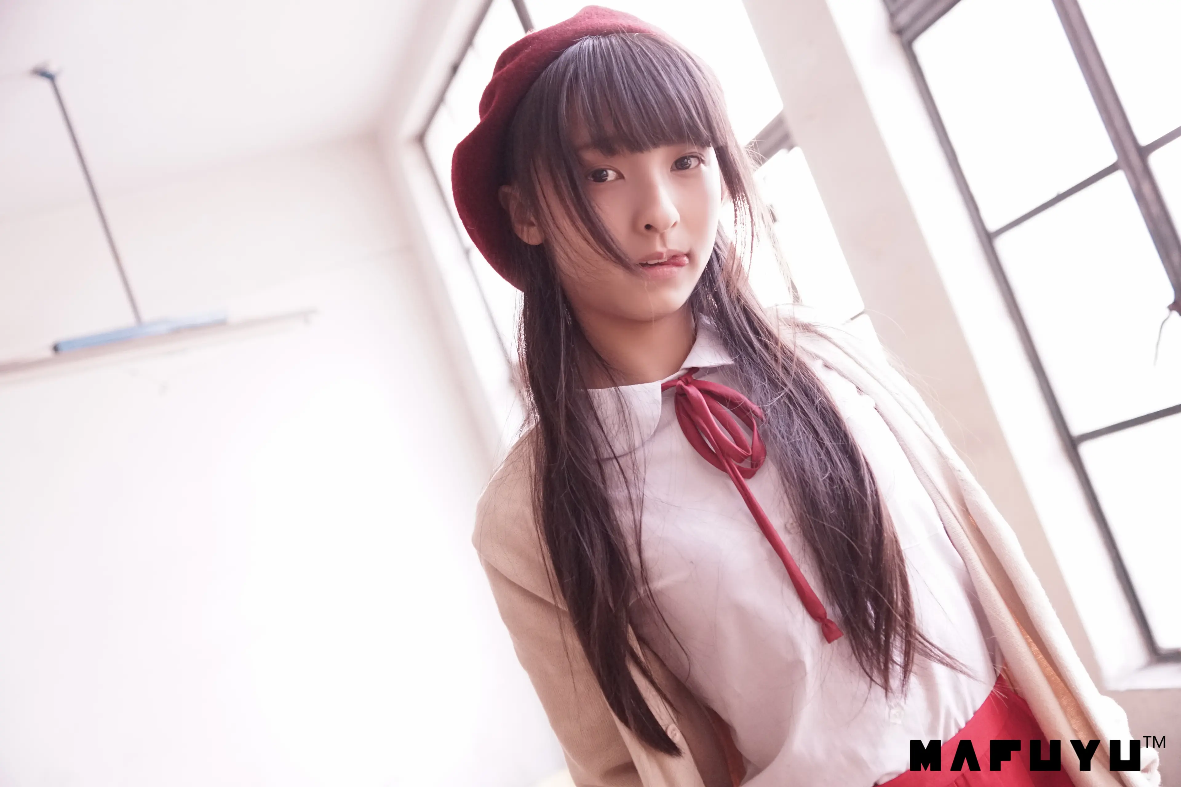 神楽坂真冬 红JK白过膝系列 [187P]