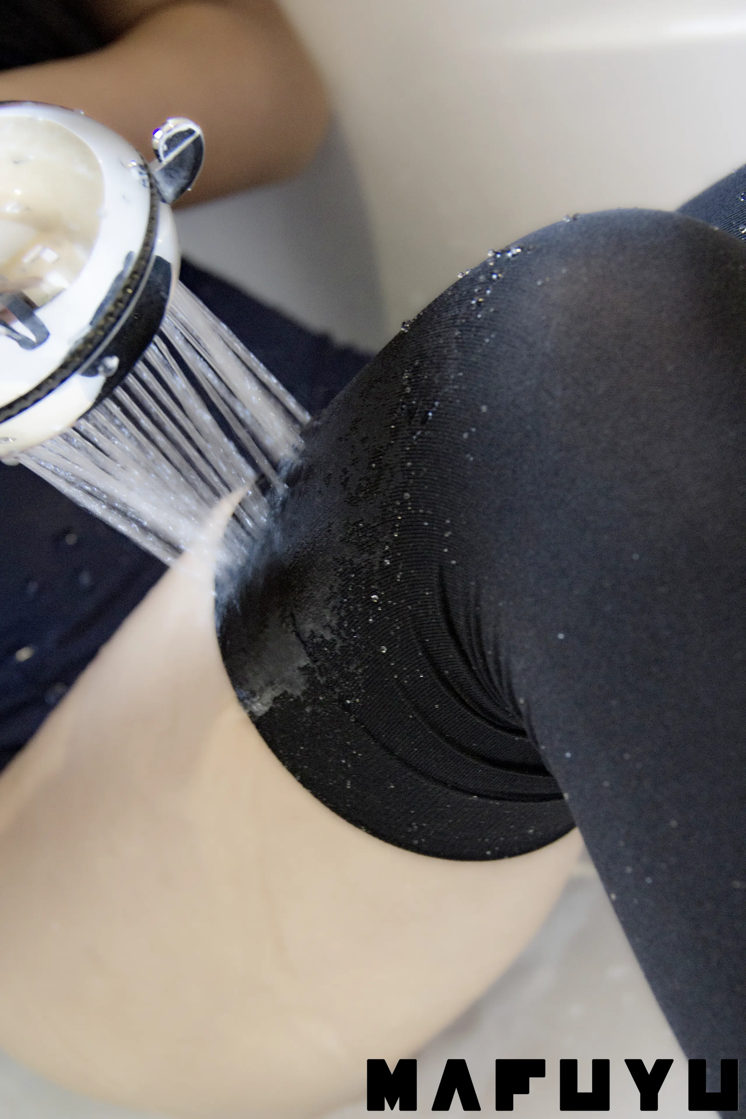 神楽坂真冬 黑丝死库水 [82P]