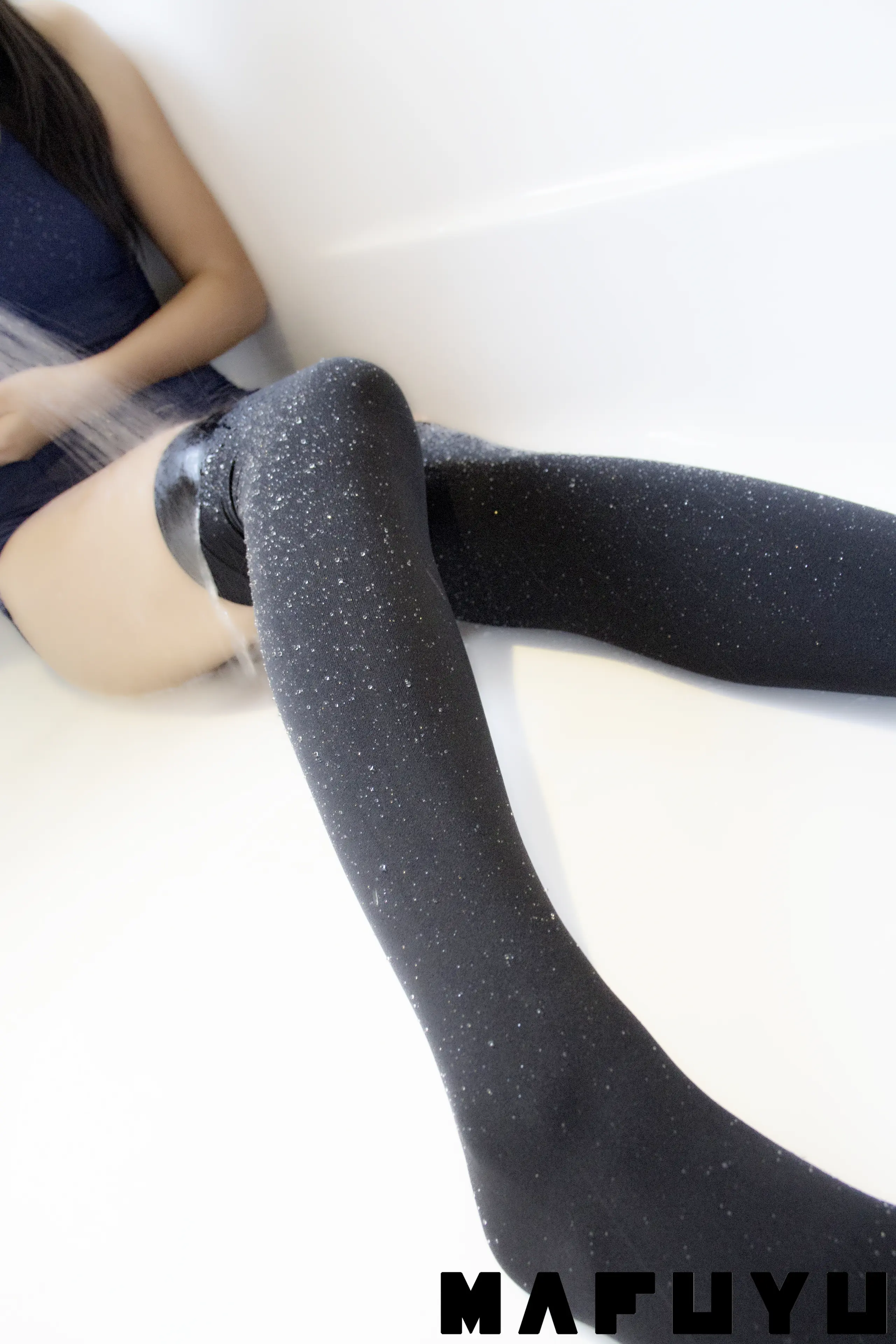 神楽坂真冬 黑丝死库水 [82P]