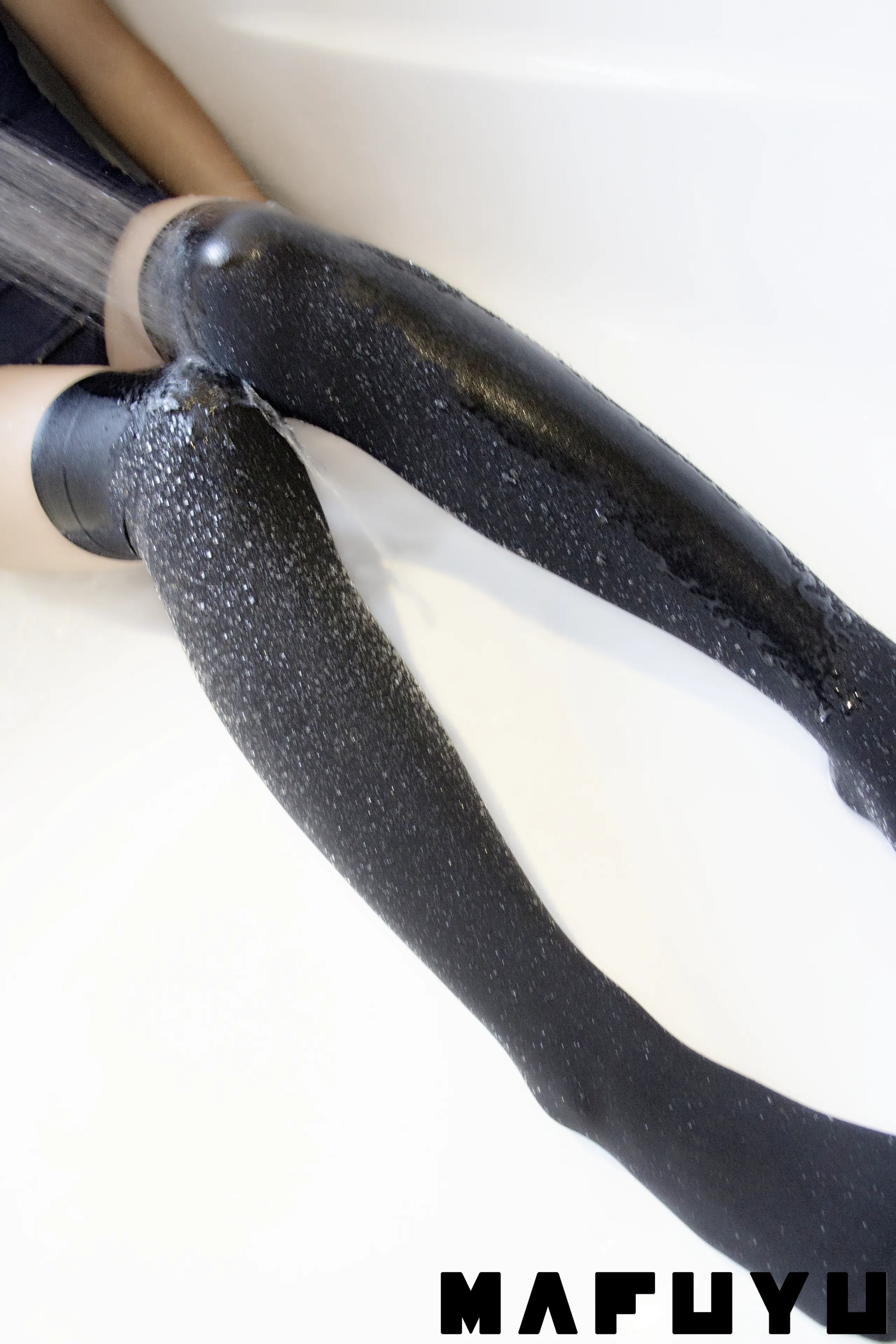 神楽坂真冬 黑丝死库水 [82P]