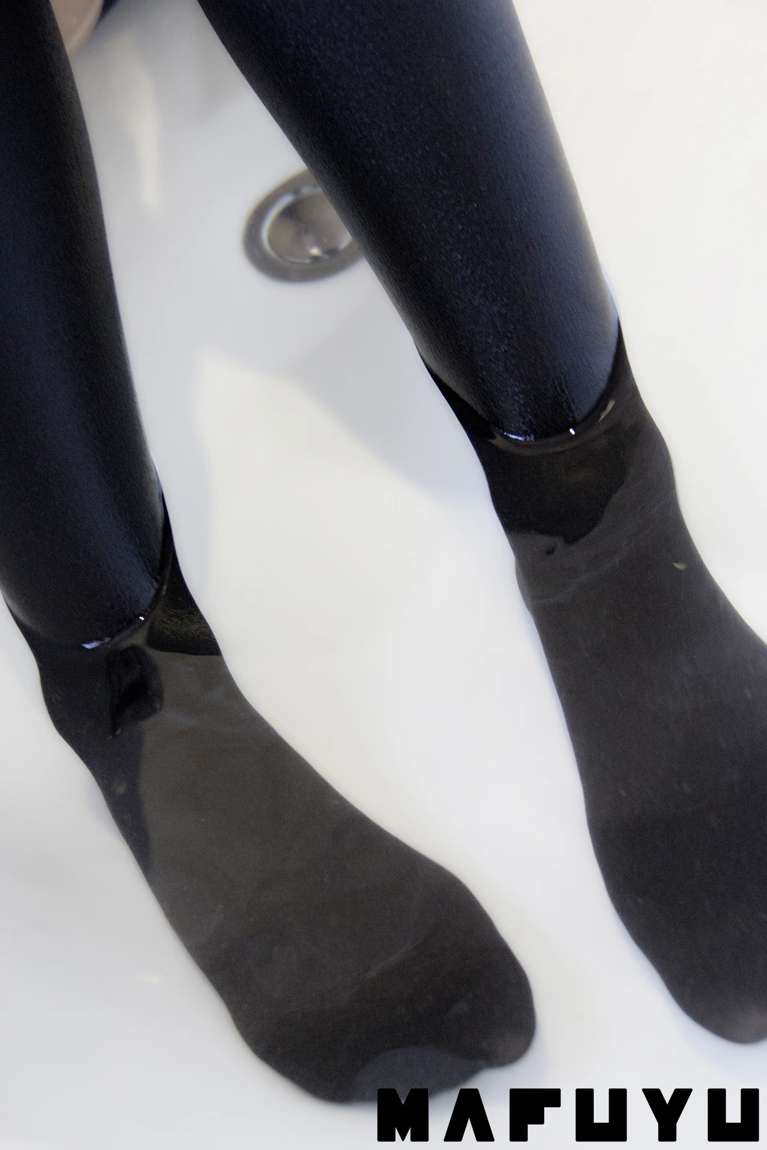 神楽坂真冬 黑丝死库水 [82P]