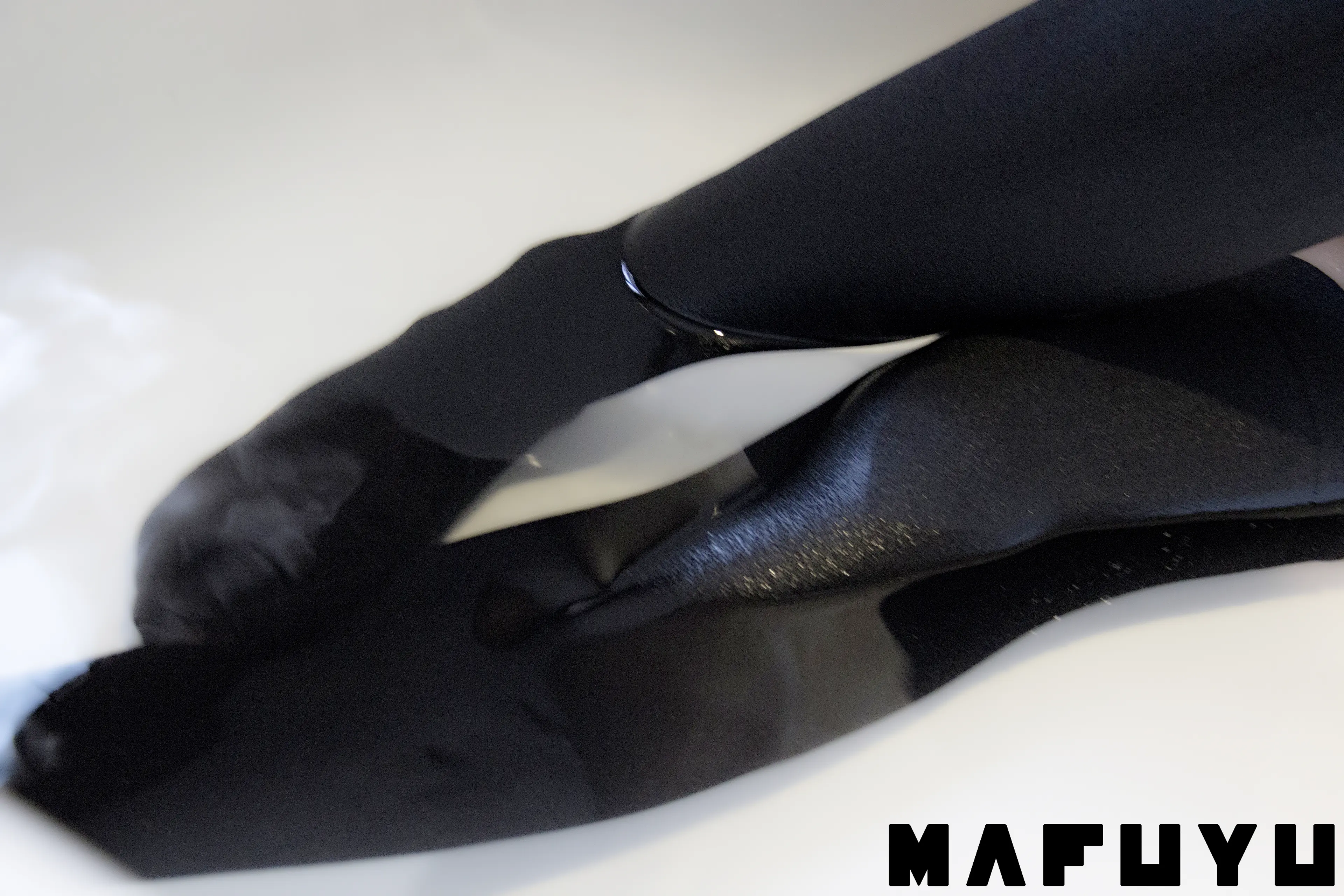 神楽坂真冬 黑丝死库水 [82P]