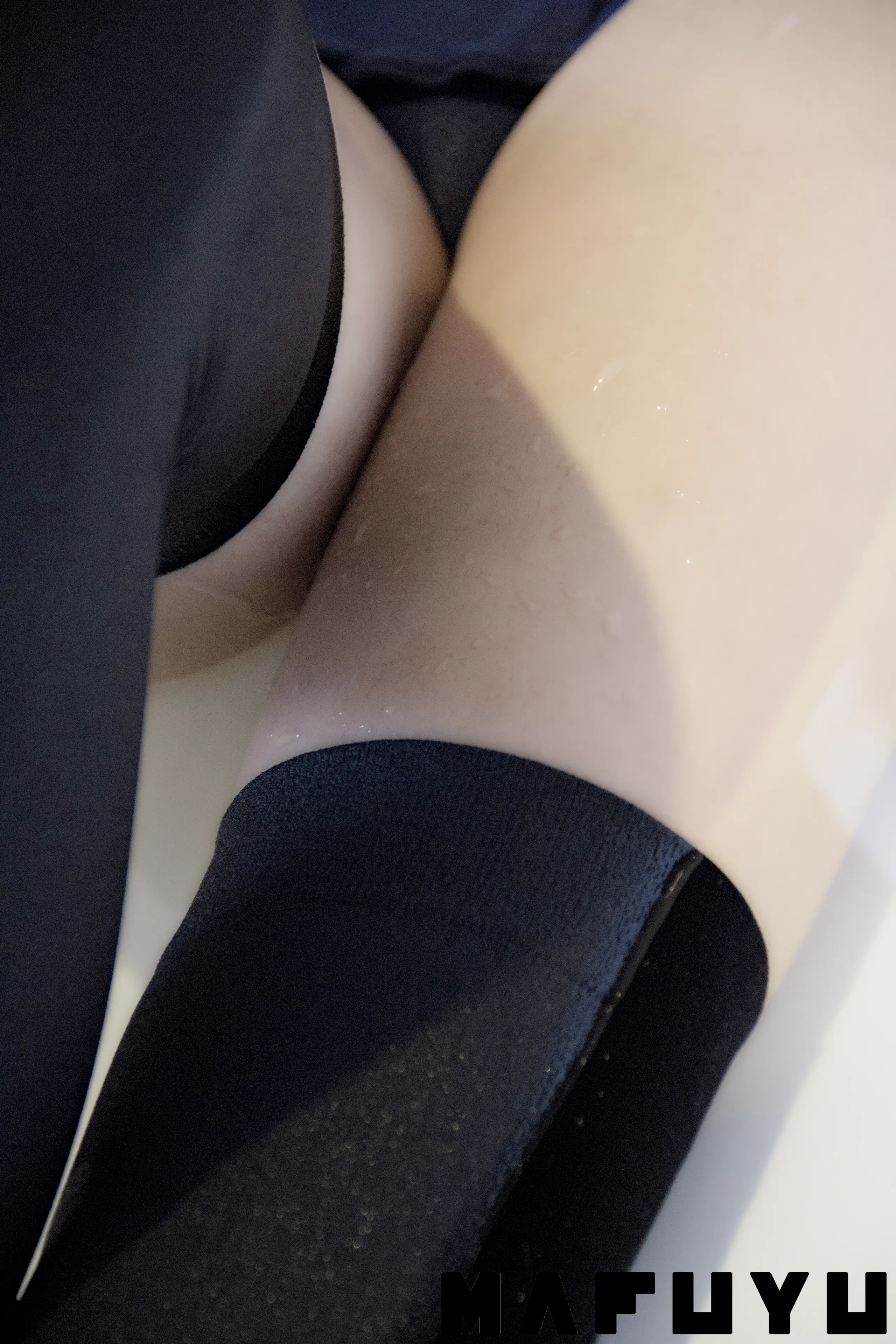 神楽坂真冬 黑丝死库水 [82P]