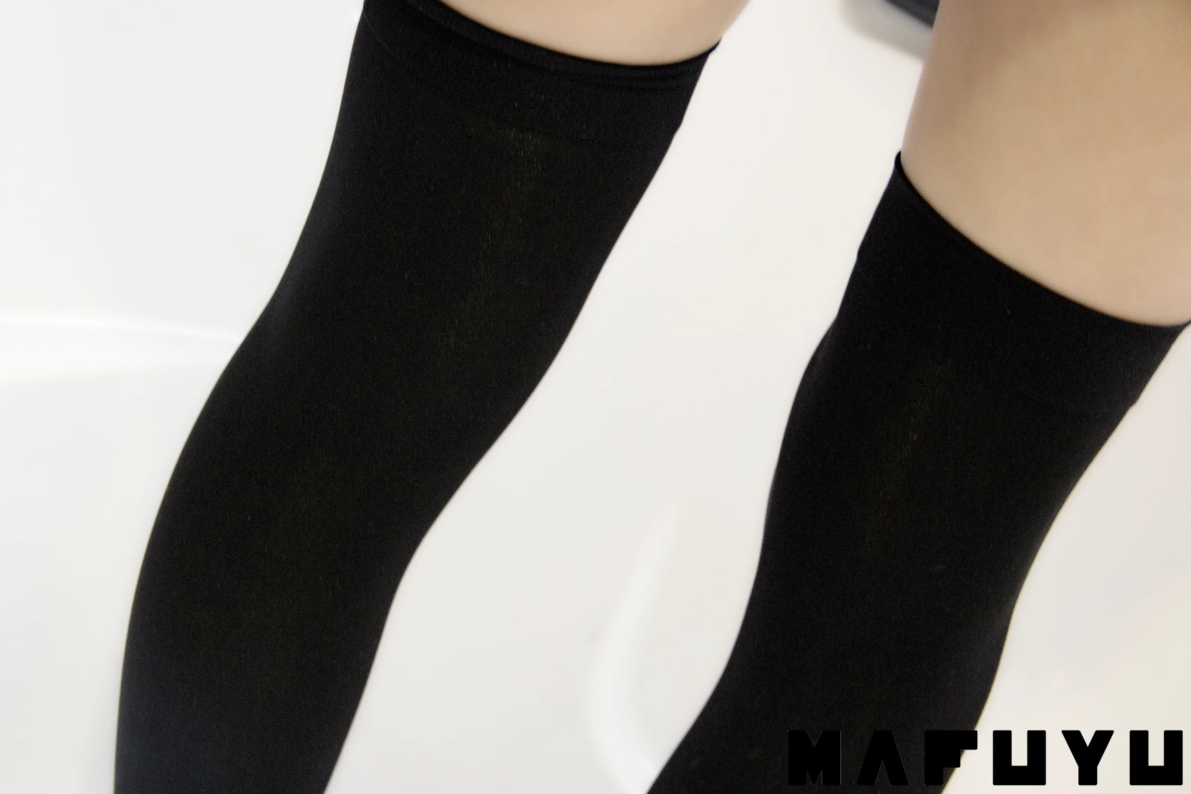 神楽坂真冬 黑丝死库水 [82P]