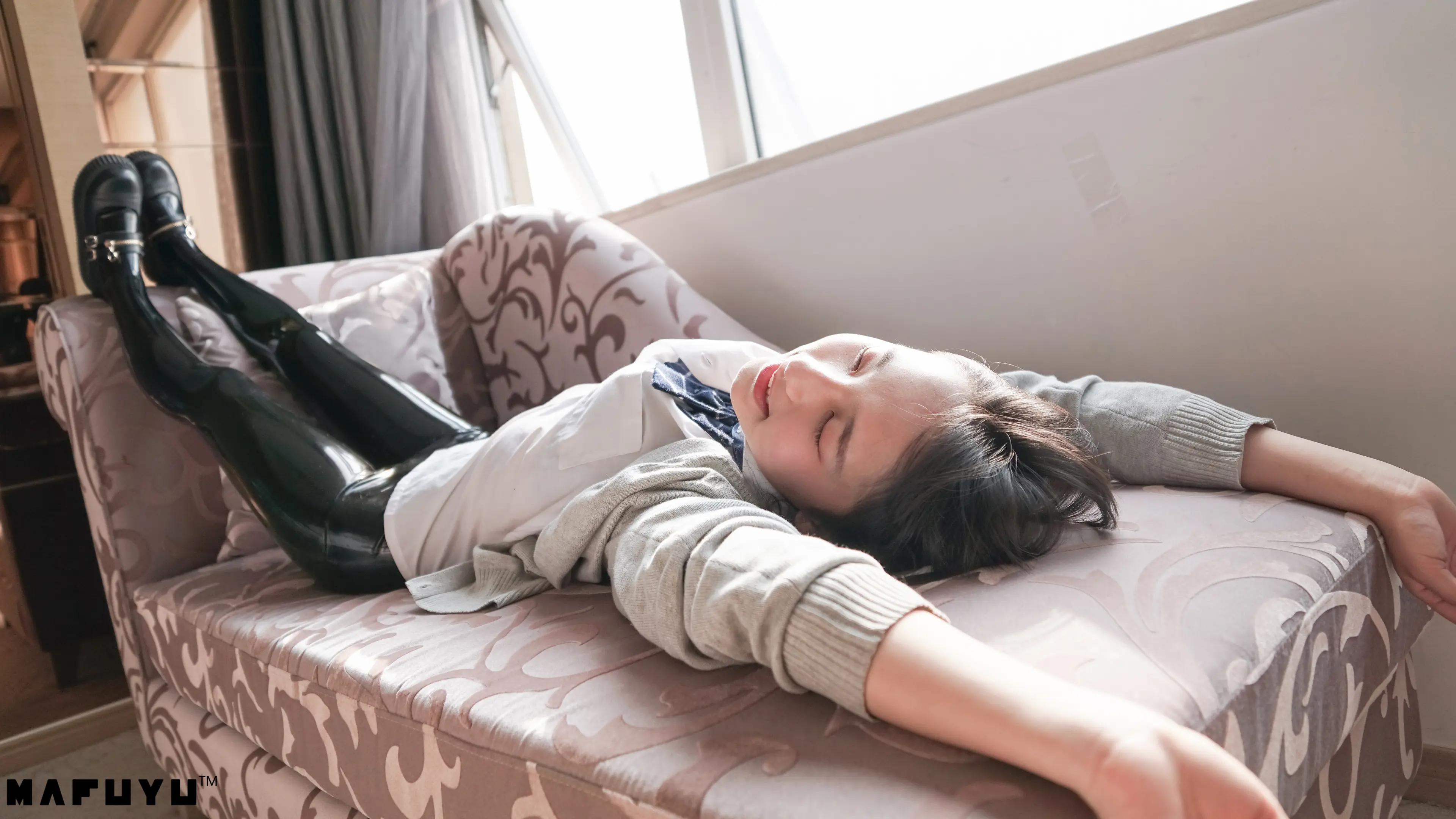 神楽坂真冬 黑色皮裤系列 [169P]