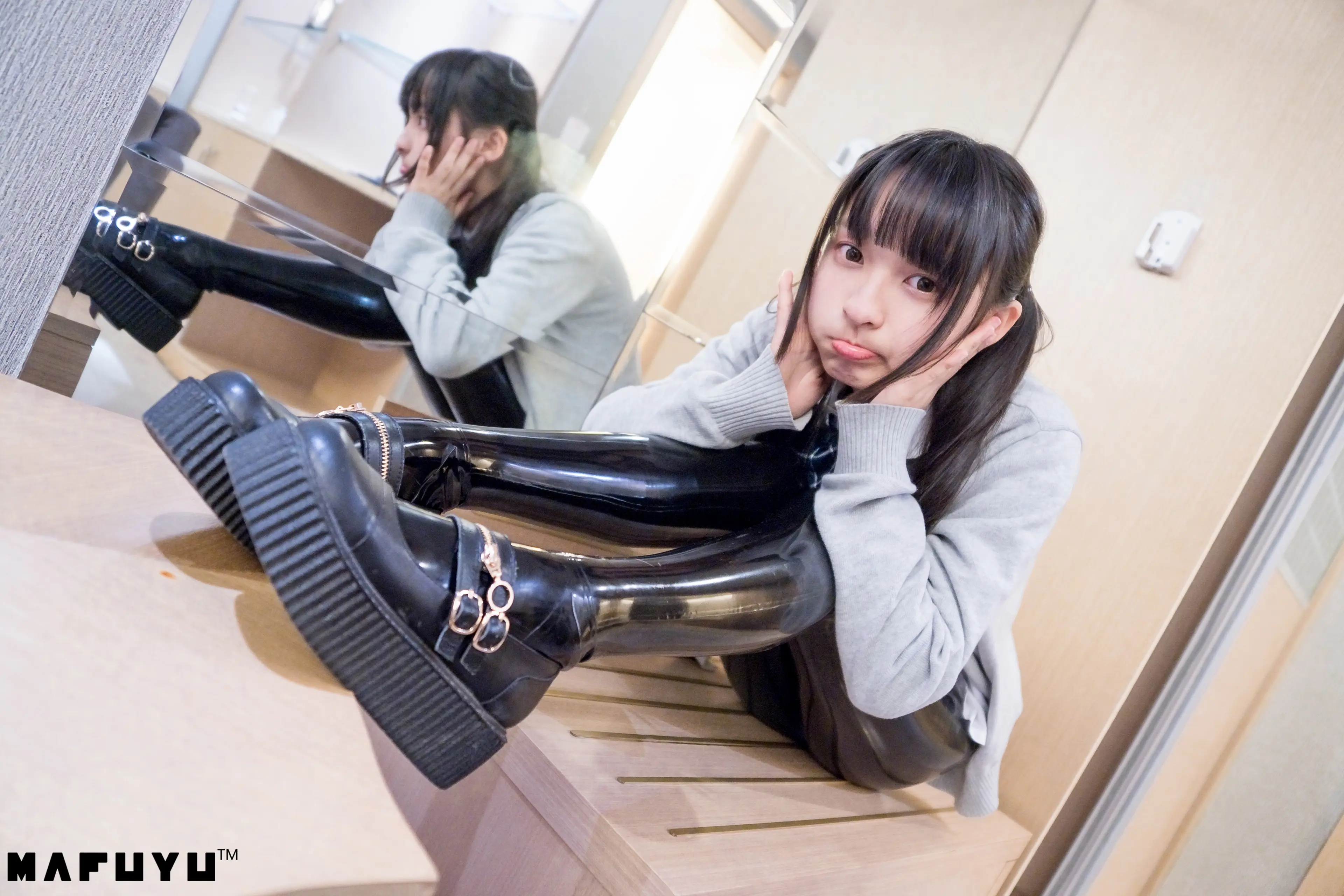 神楽坂真冬 黑色皮裤系列 [169P]