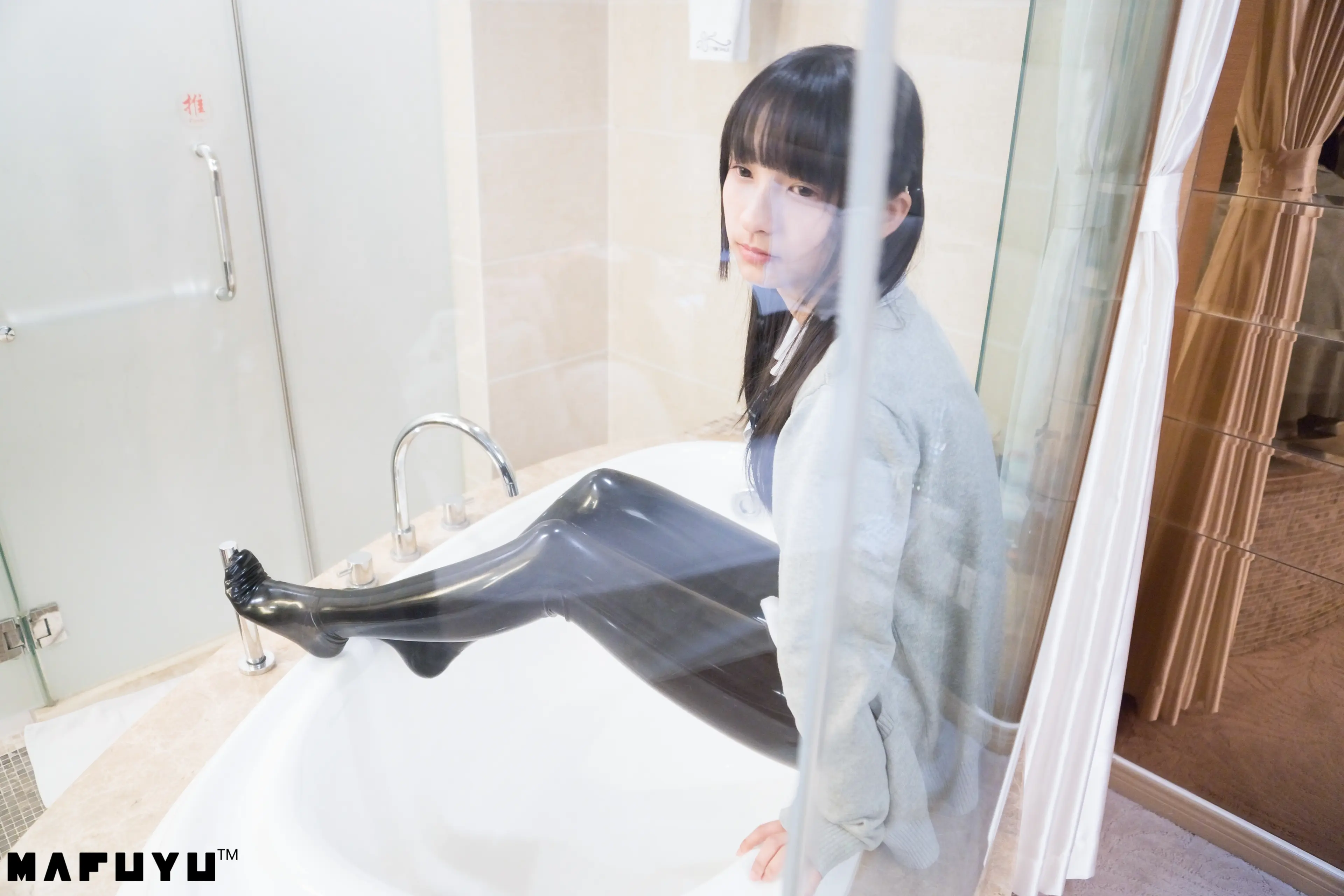 神楽坂真冬 黑色皮裤系列 [169P]