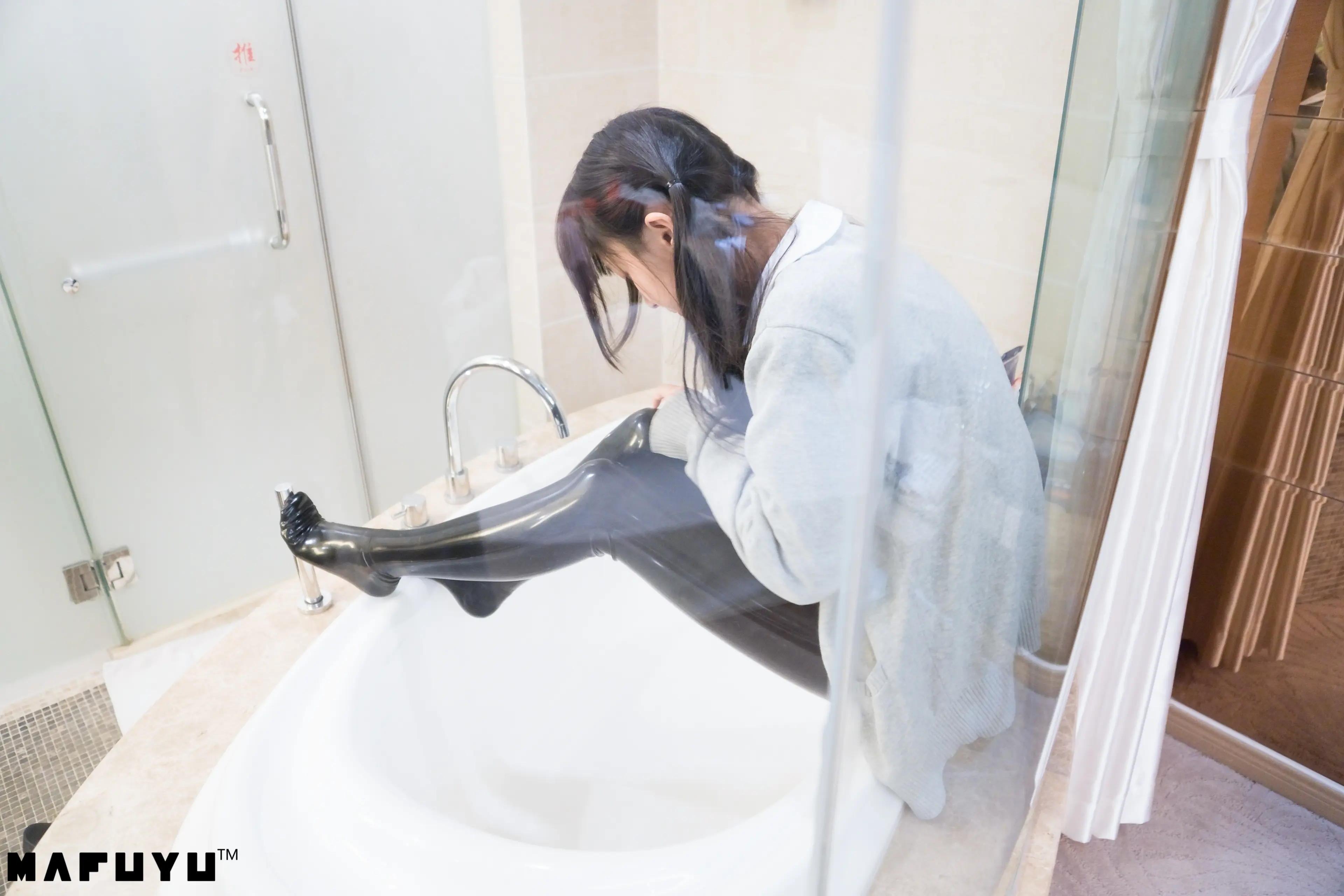 神楽坂真冬 黑色皮裤系列 [169P]