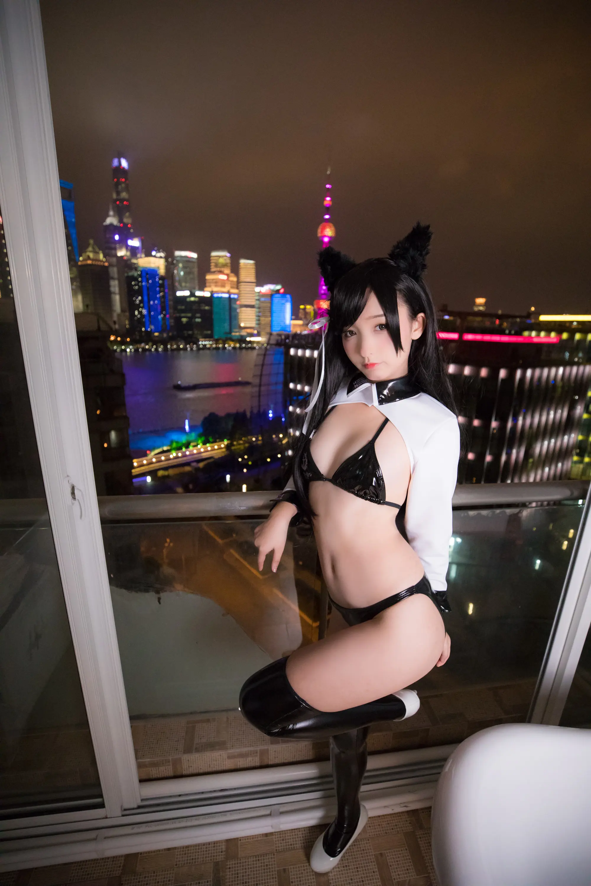 神楽坂真冬 ATAGO-LATEX VER (胶袜) [150P]