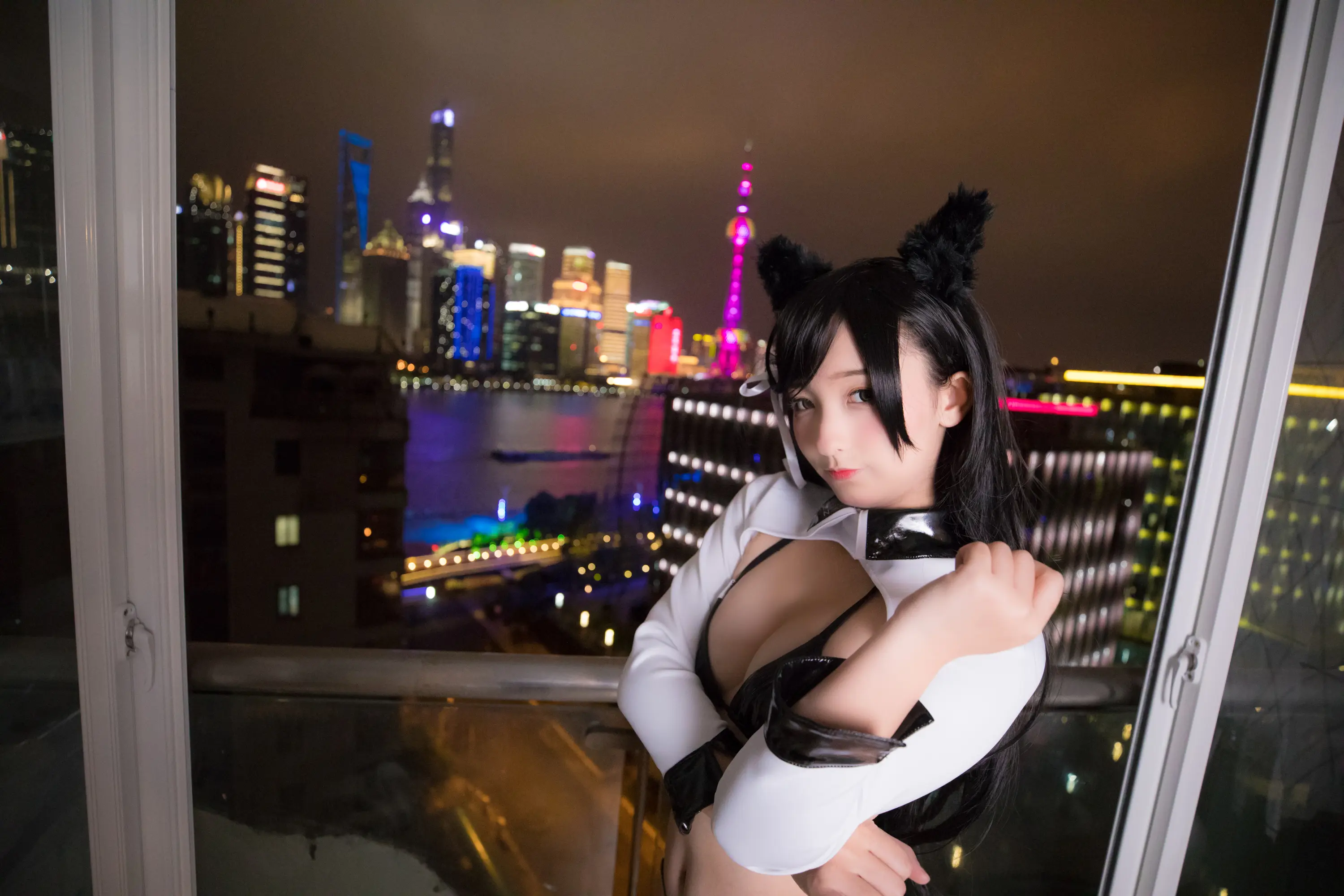 神楽坂真冬 ATAGO-LATEX VER (胶袜) [150P]