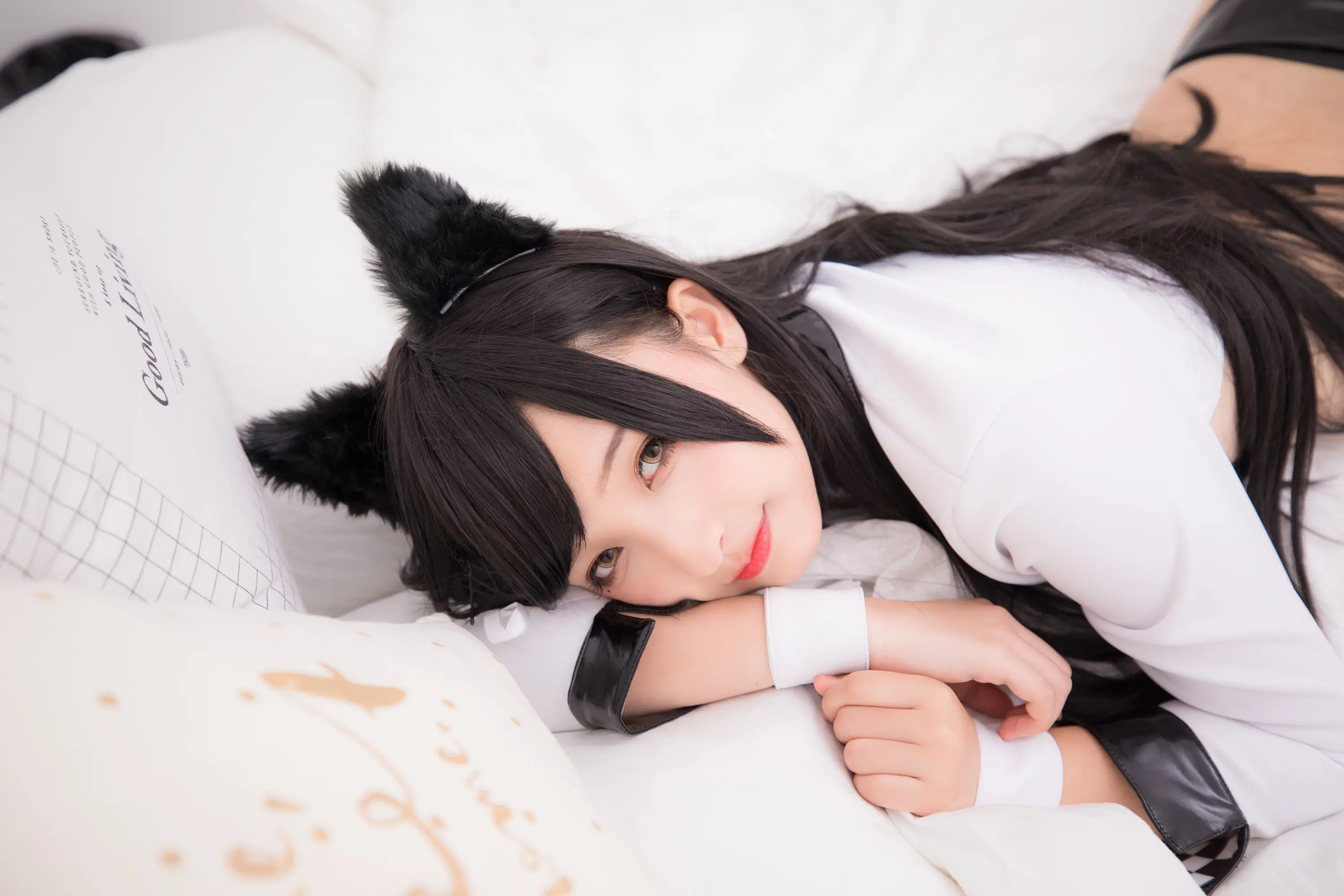 神楽坂真冬 ATAGO-LATEX VER (胶袜) [150P]