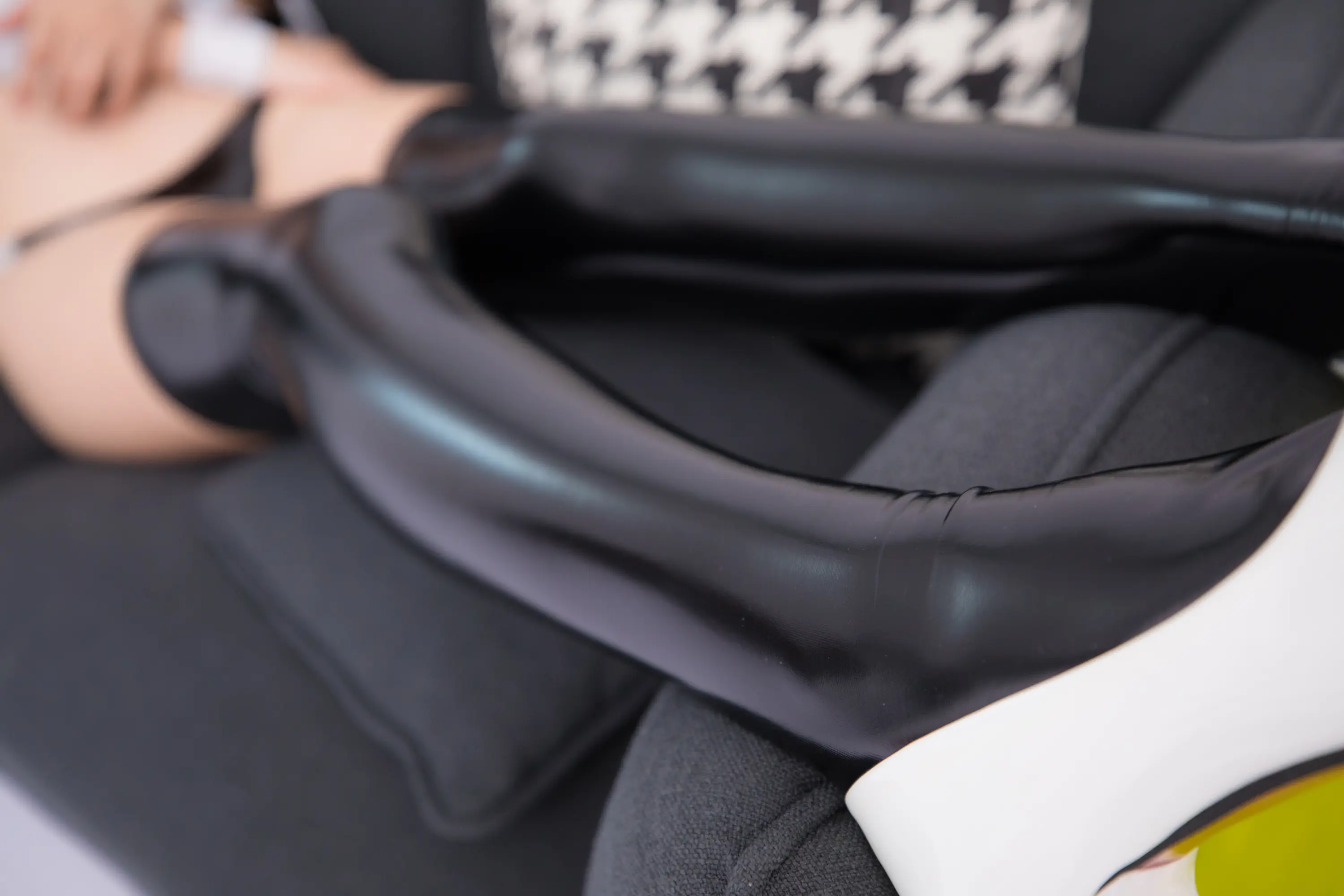 神楽坂真冬 ATAGO-LATEX VER (胶袜) [150P]