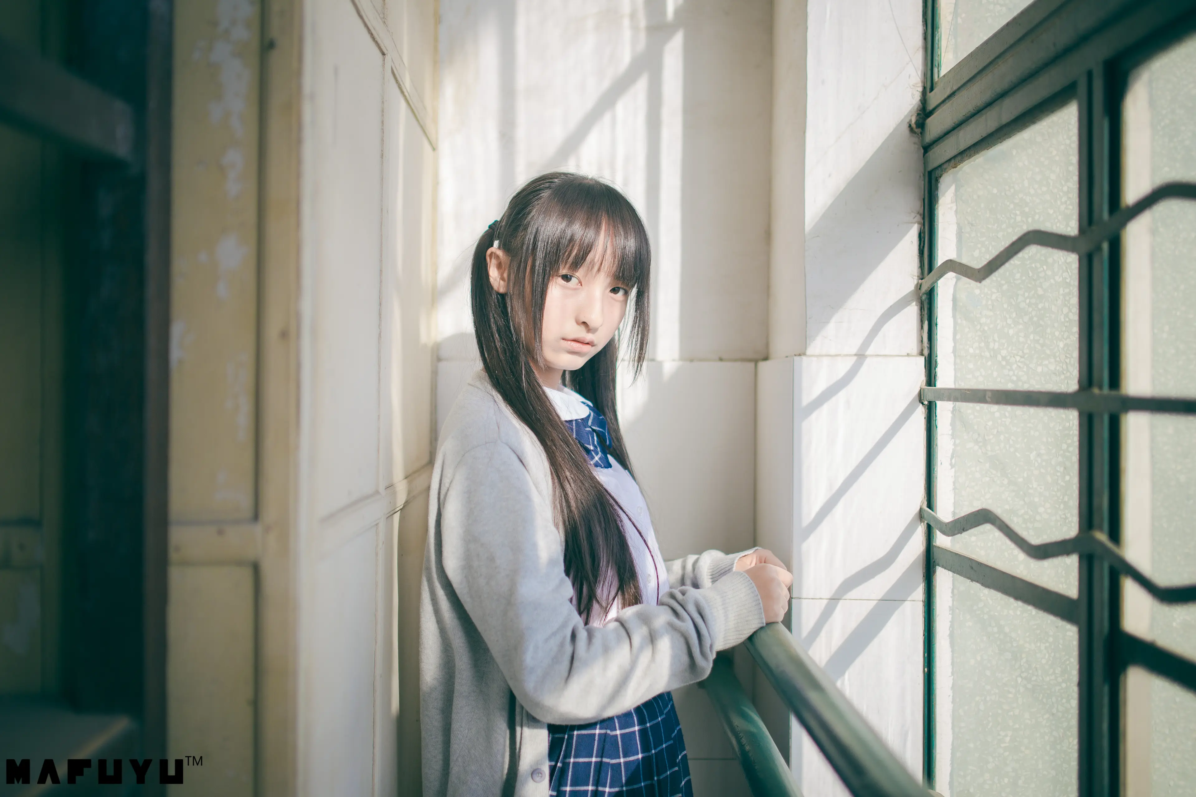 神楽坂真冬 JK系列1 [79P]