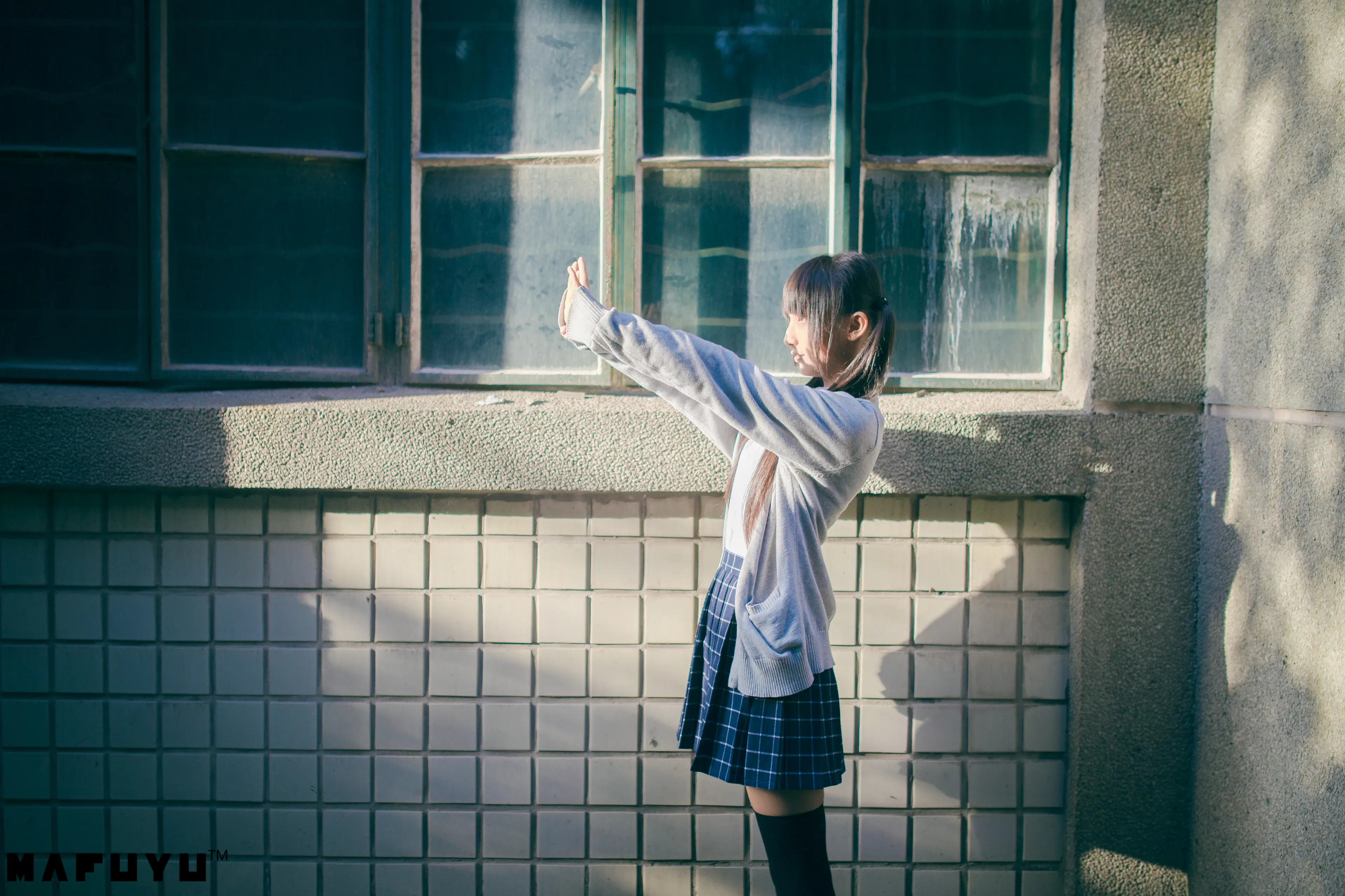 神楽坂真冬 JK系列1 [79P]