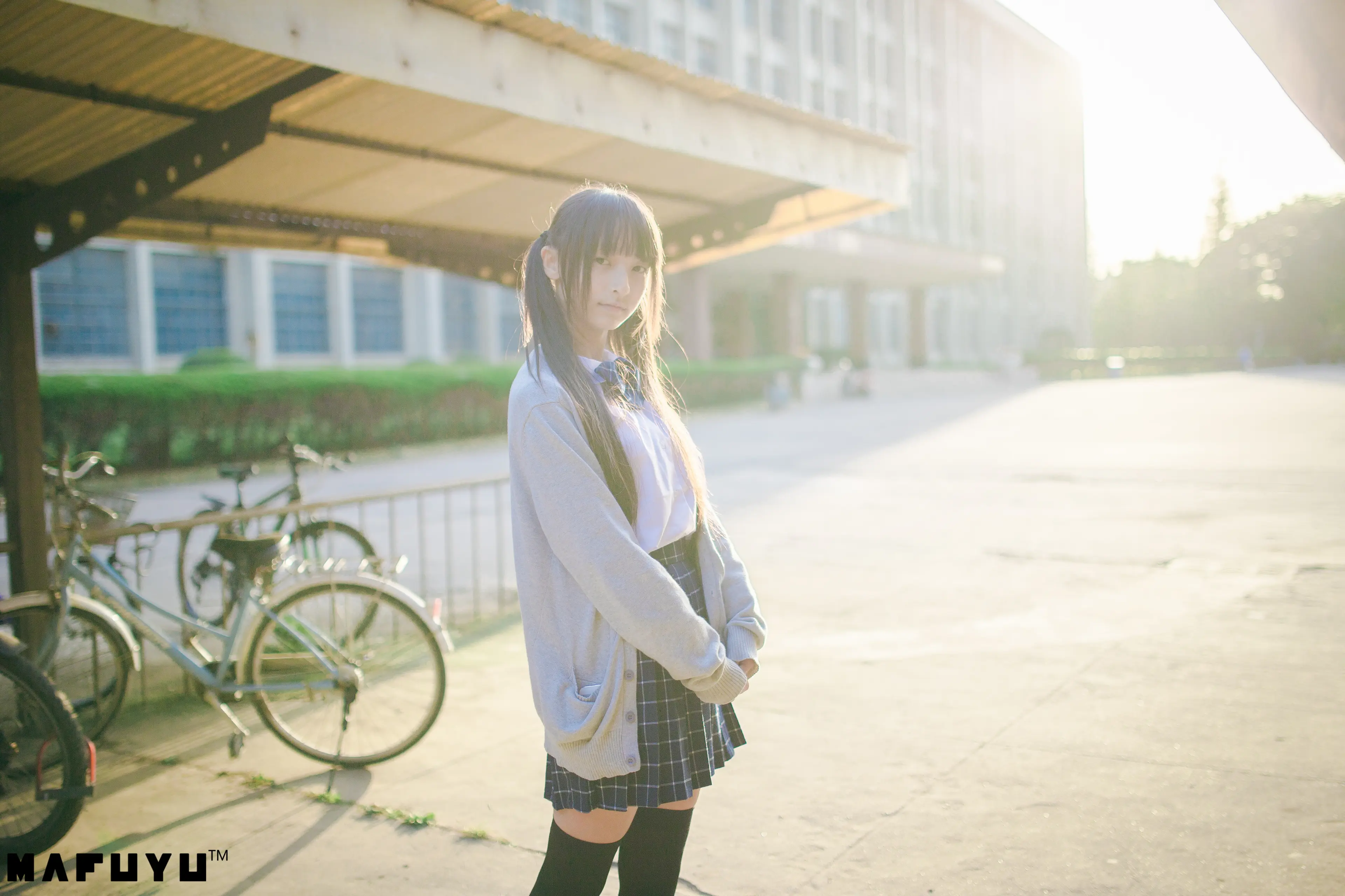 神楽坂真冬 JK系列1 [79P]