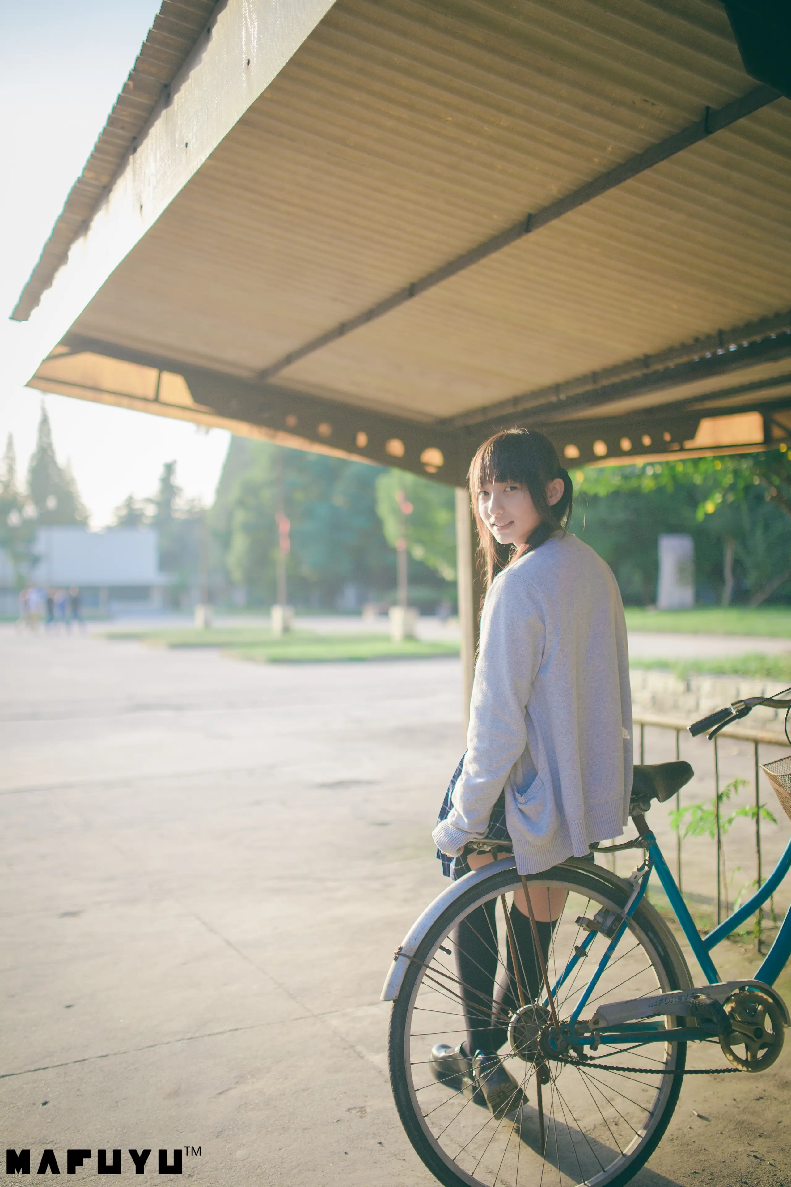 神楽坂真冬 JK系列1 [79P]