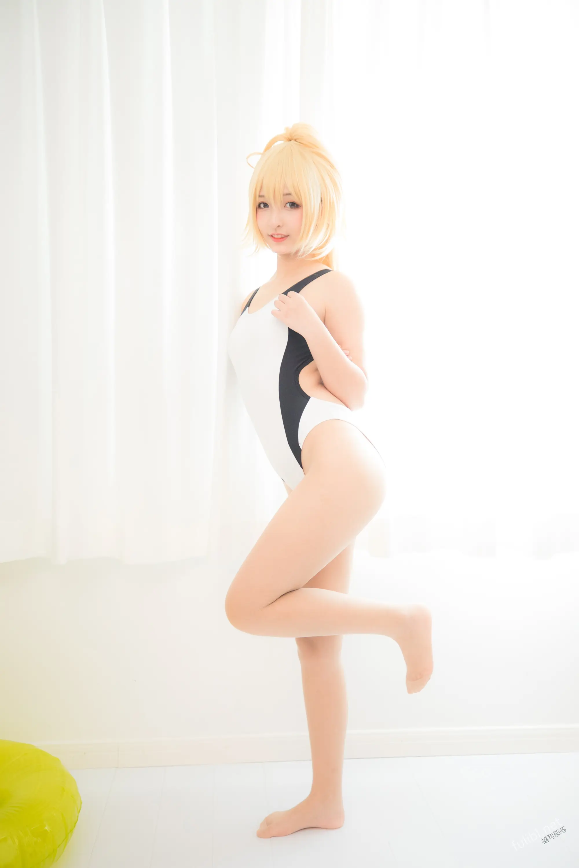 神楽坂真冬 Swiming the drea 白贞 [150P]