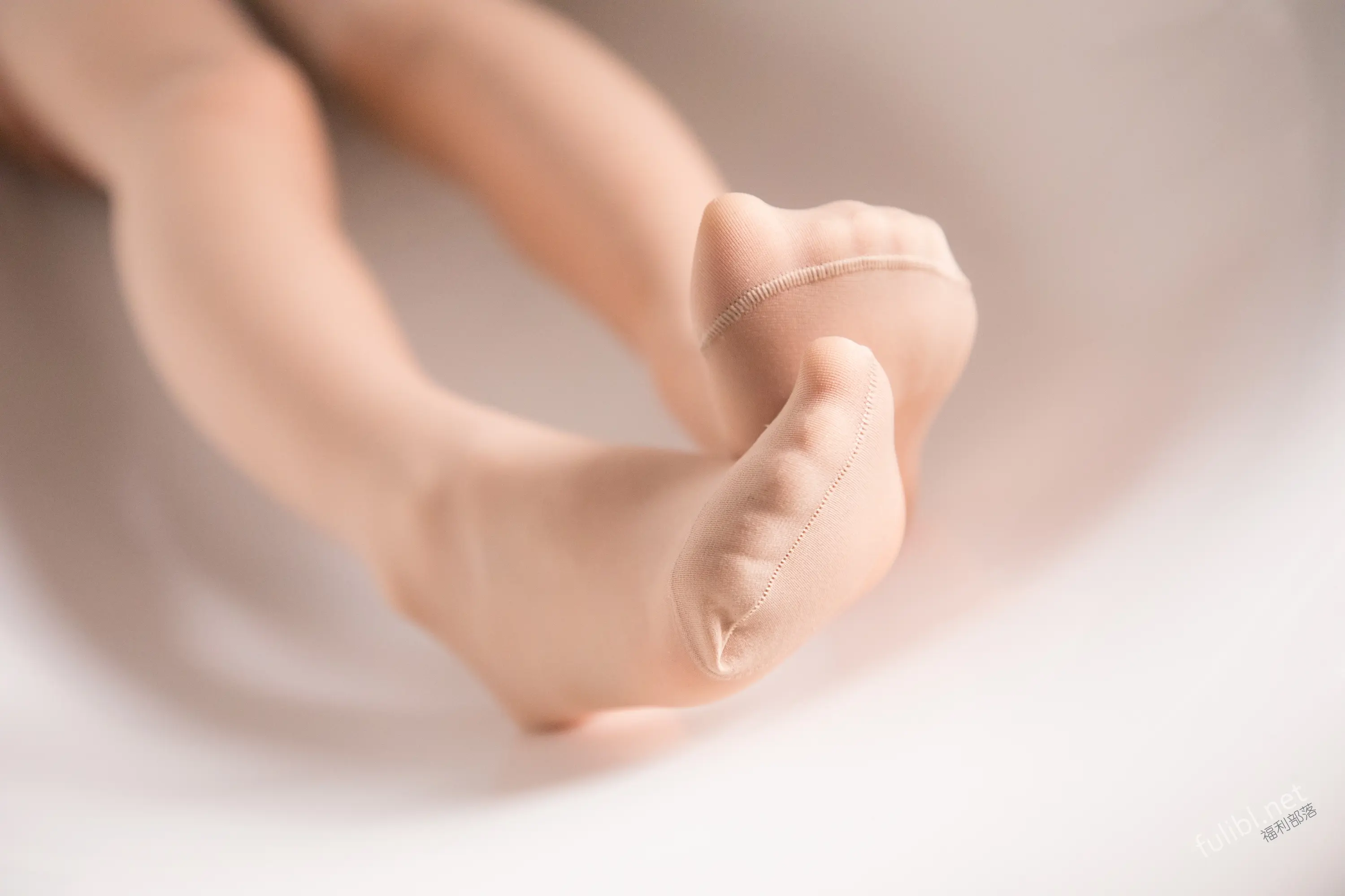 神楽坂真冬 Swiming the drea 白贞 [150P]