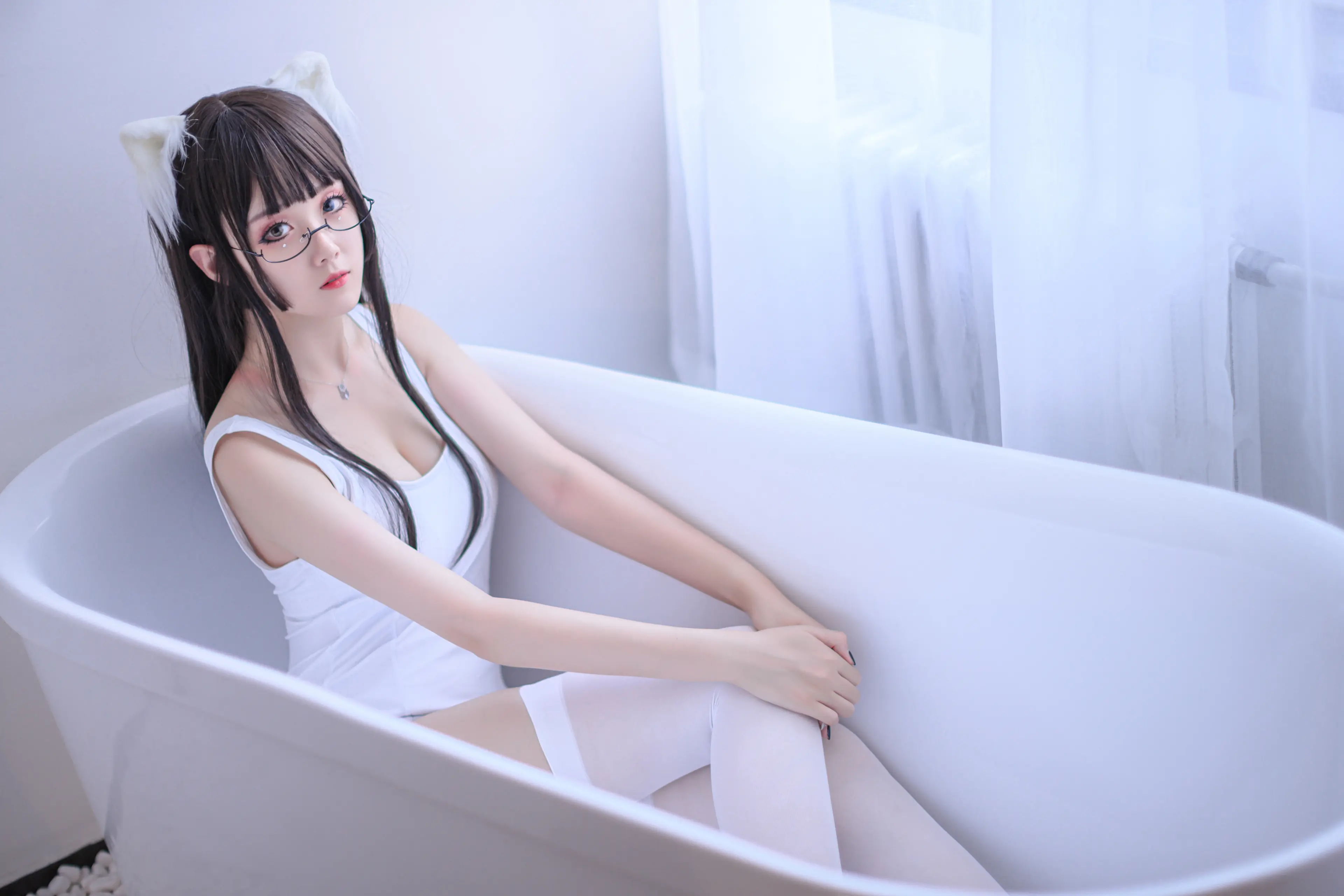 秋楚楚 死库水 [40P]