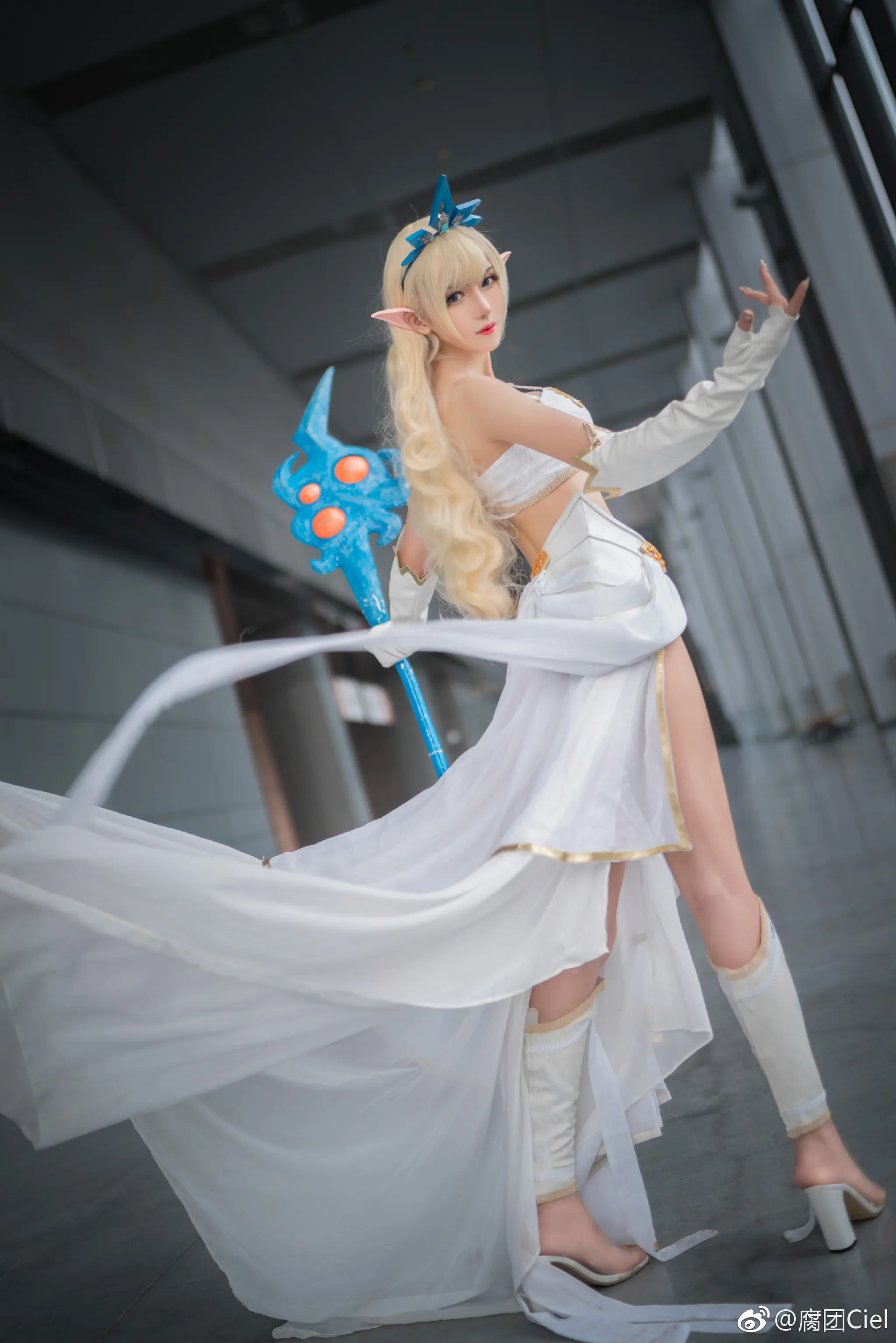 腐团儿 英雄联盟 LOL 风女 [17P]