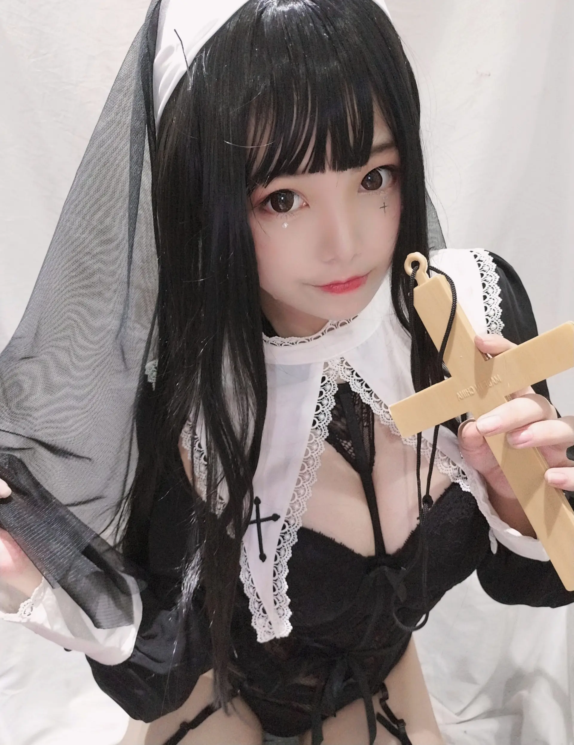 蜜汁猫裘 修女 [25P]