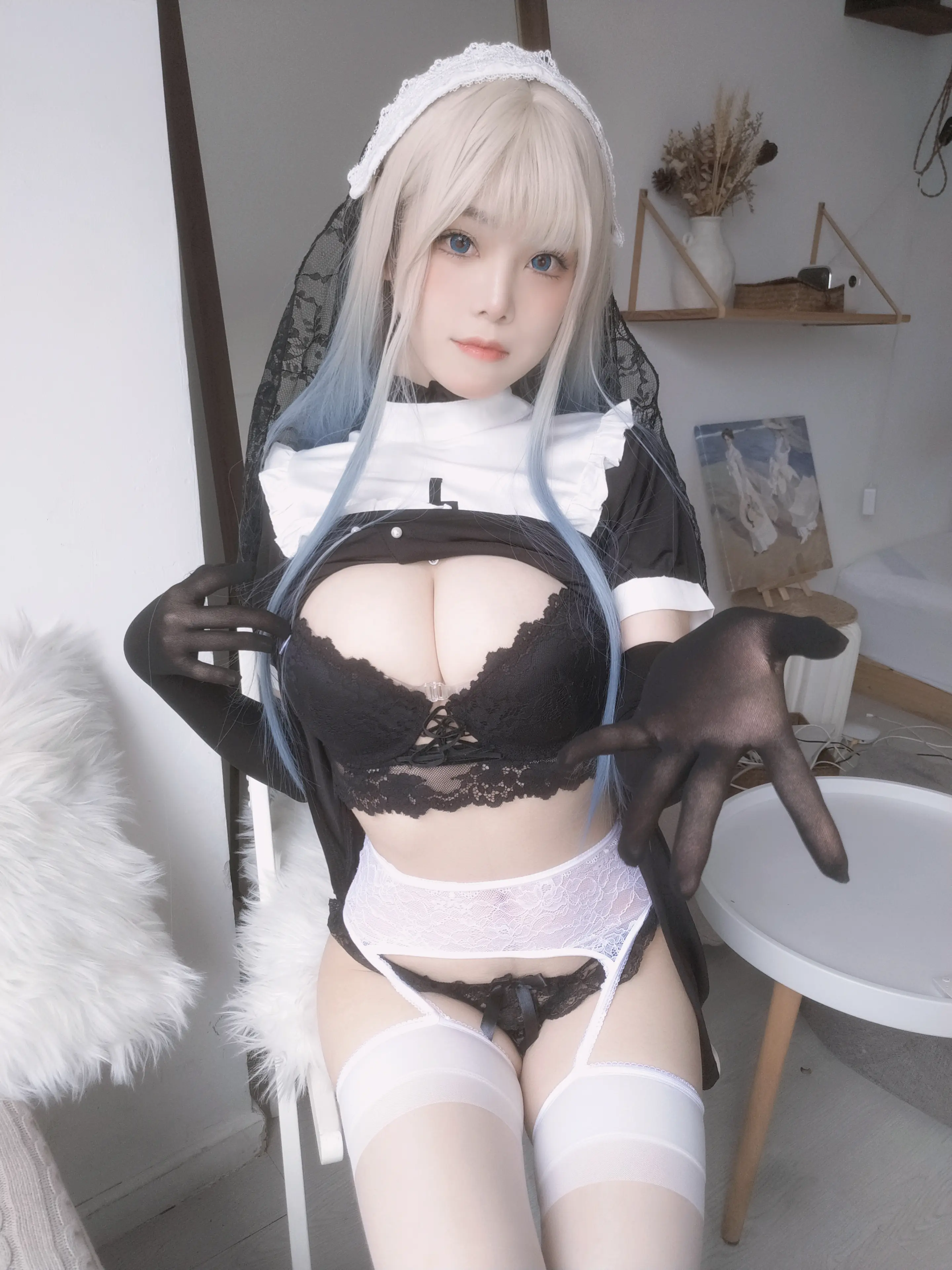 蜜汁猫裘 修女自拍 [35P]