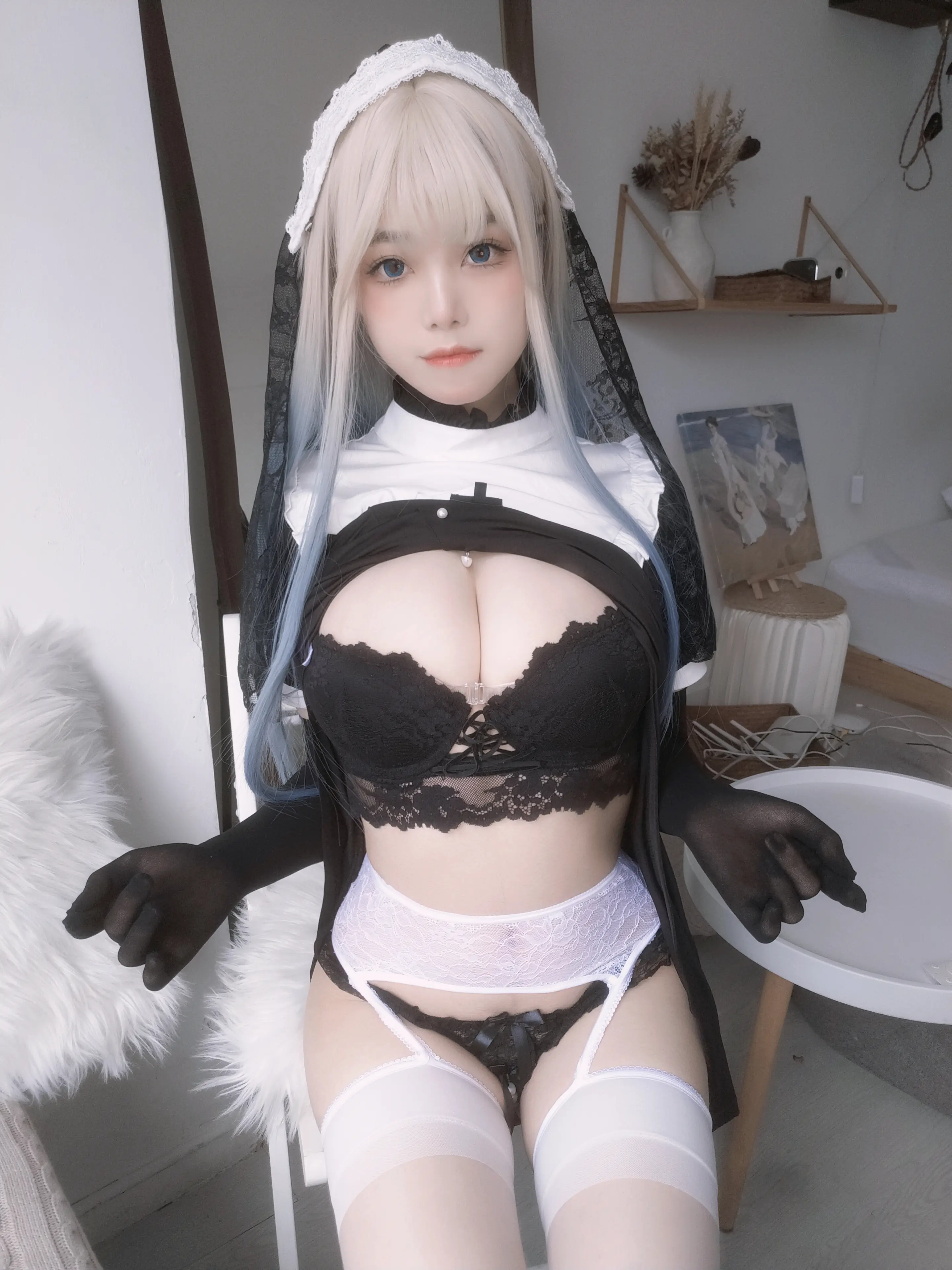 蜜汁猫裘 修女自拍 [35P]