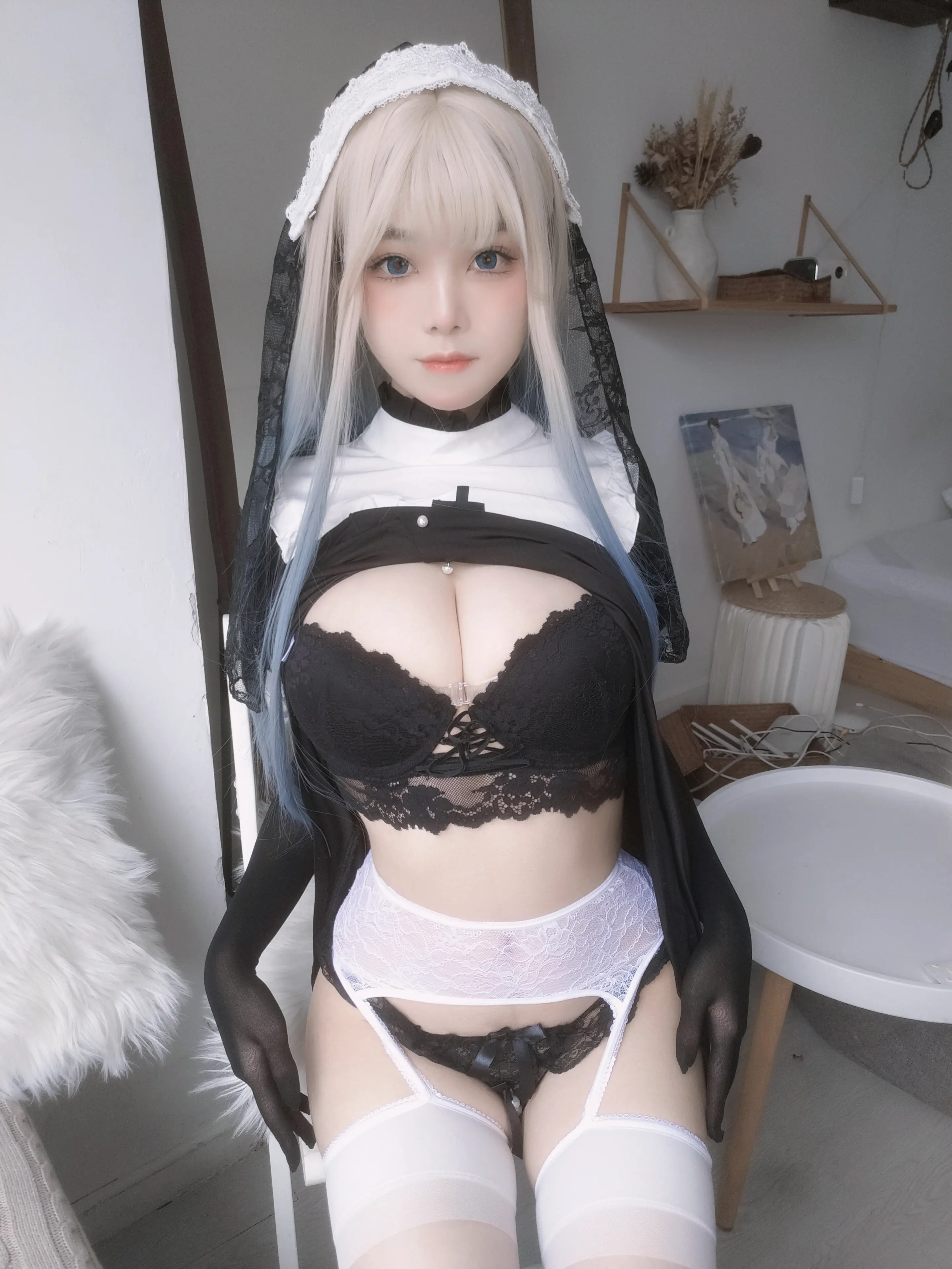 蜜汁猫裘 修女自拍 [35P]