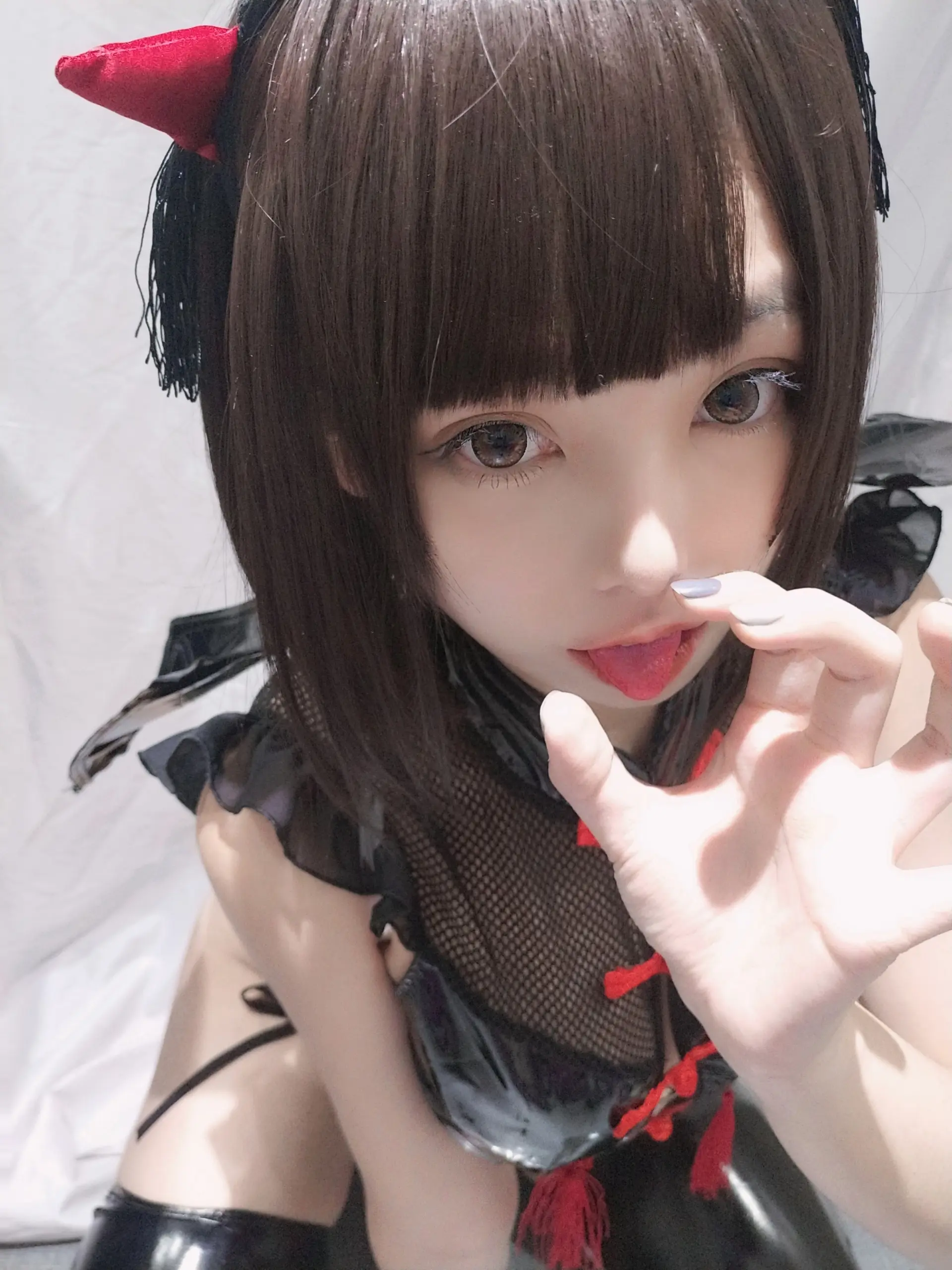 蜜汁猫裘 小恶魔自拍 [28P]