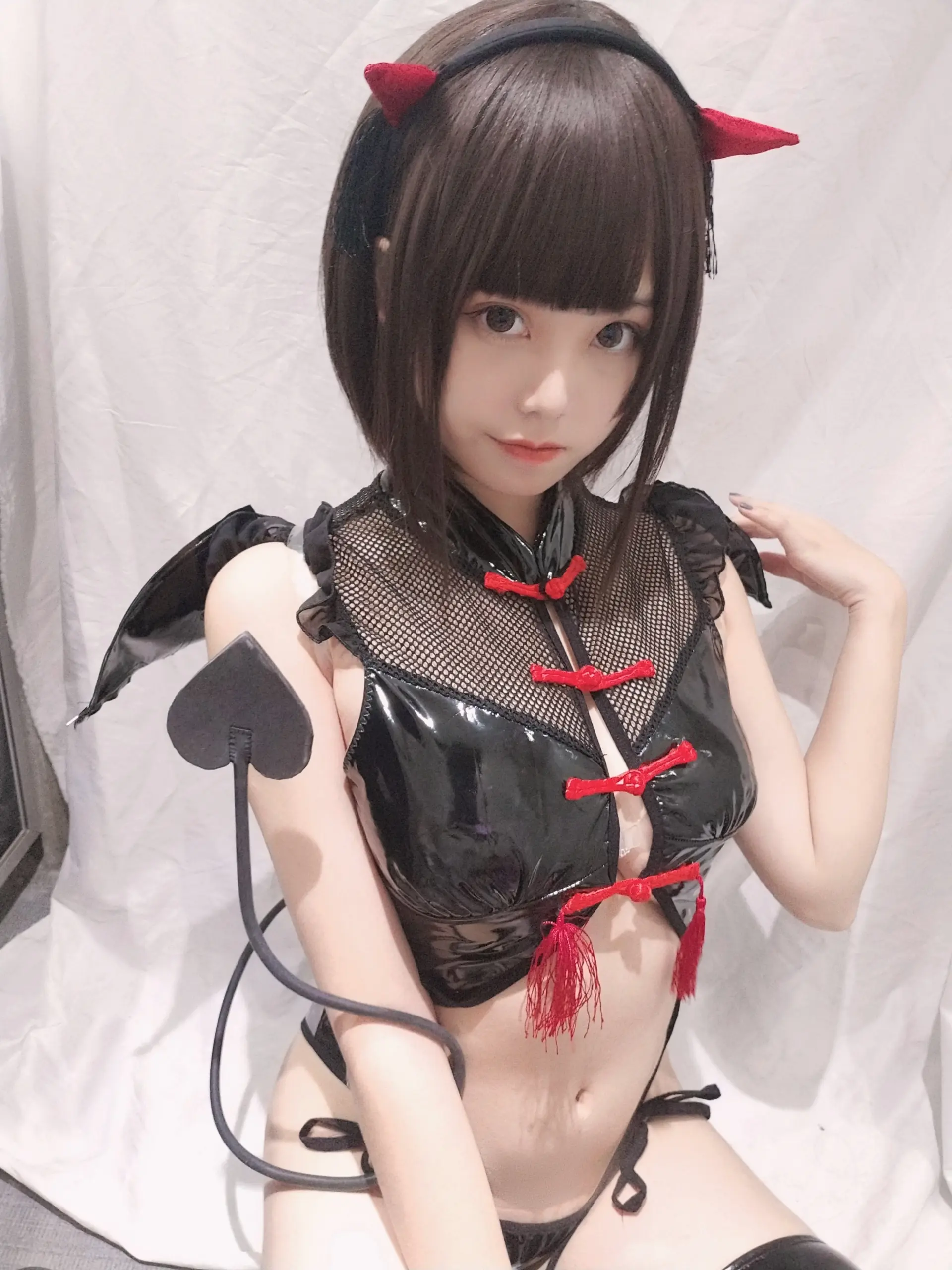 蜜汁猫裘 小恶魔自拍 [28P]