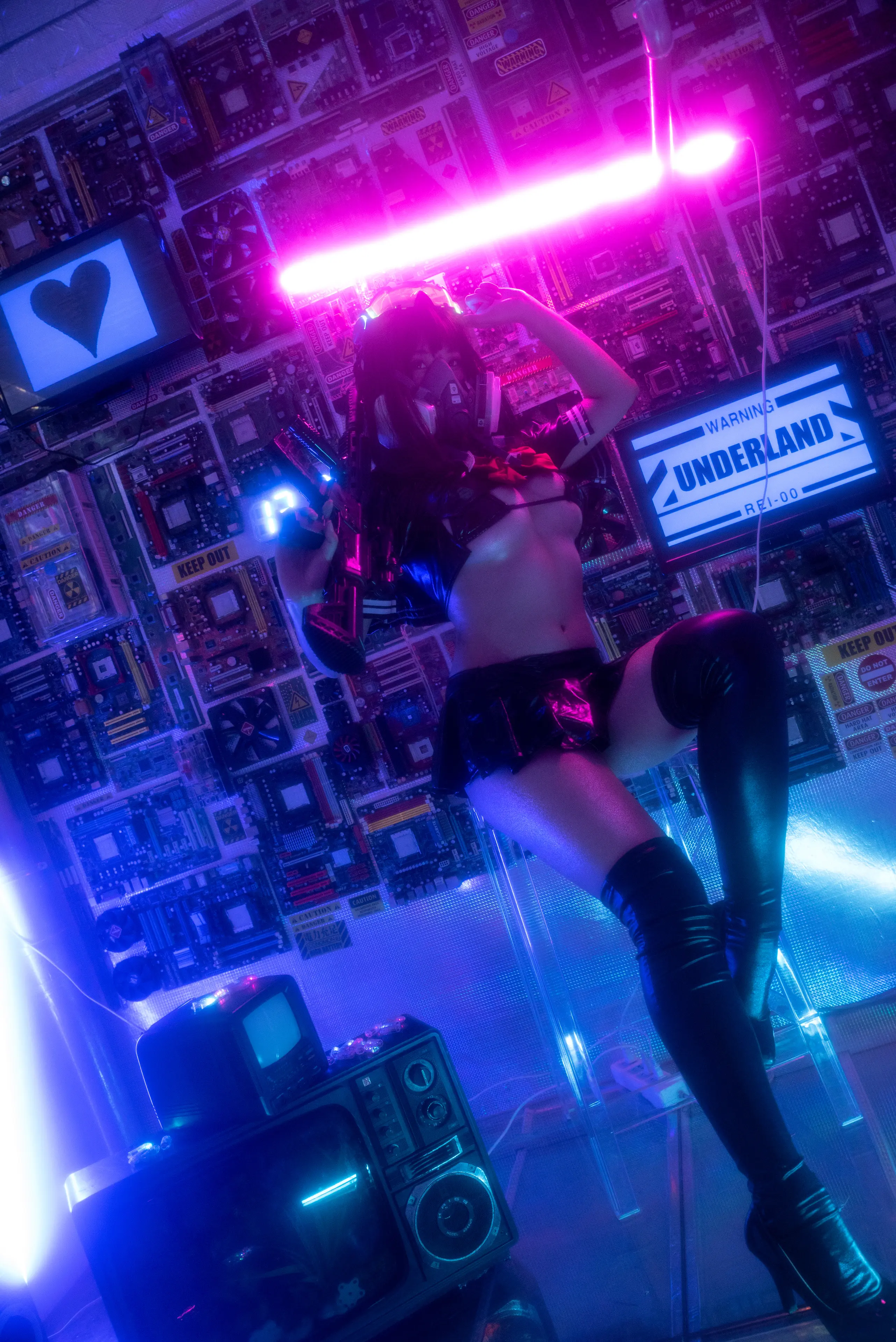 蜜汁猫裘 漆皮JK [17P]