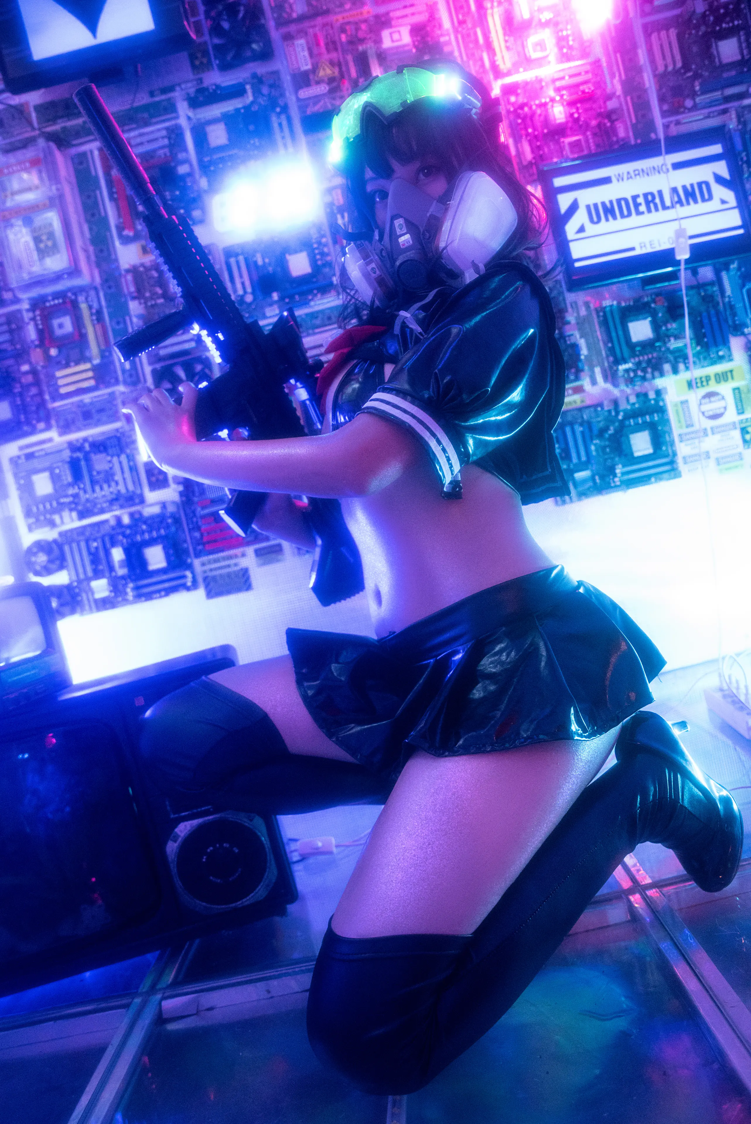 蜜汁猫裘 漆皮JK [17P]