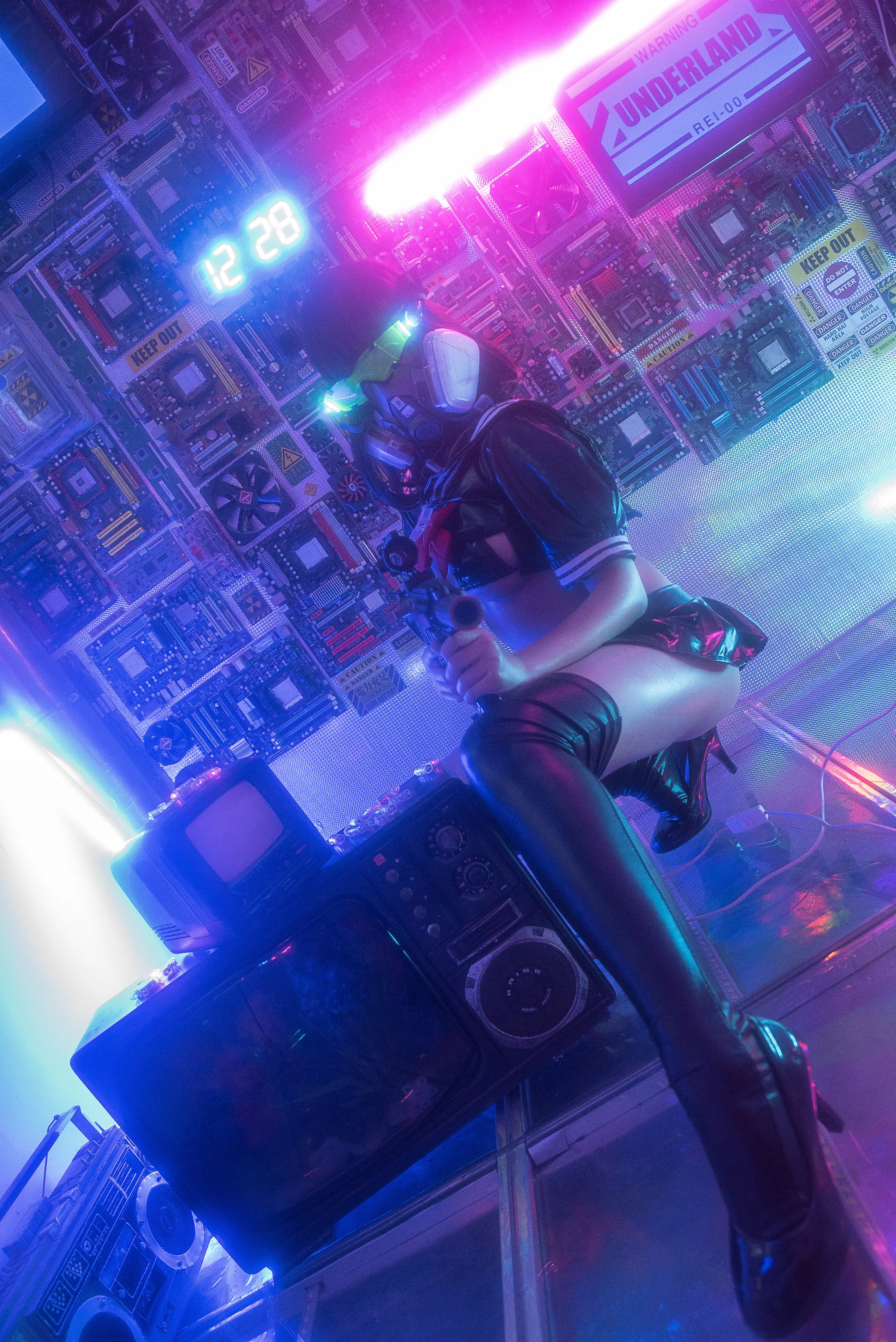 蜜汁猫裘 漆皮JK [17P]