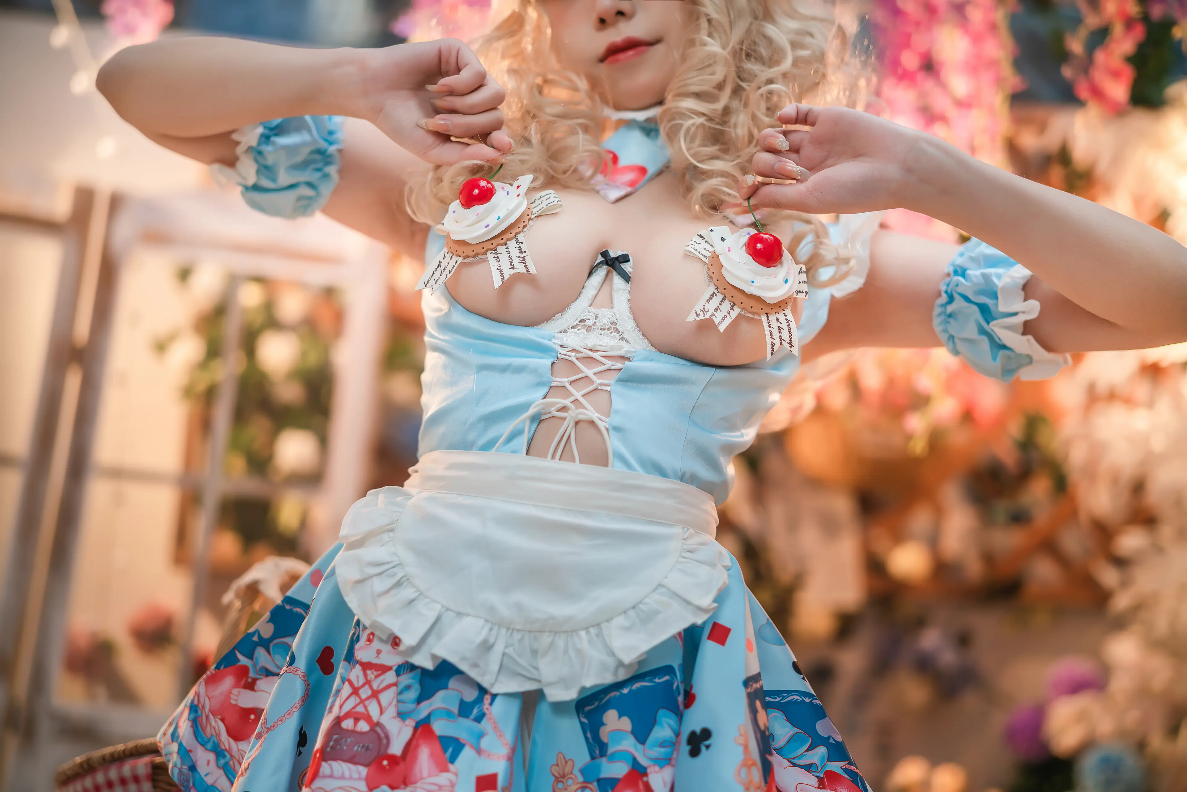 蜜汁猫裘 爱丽丝梦游仙境兔子先生 [50P]