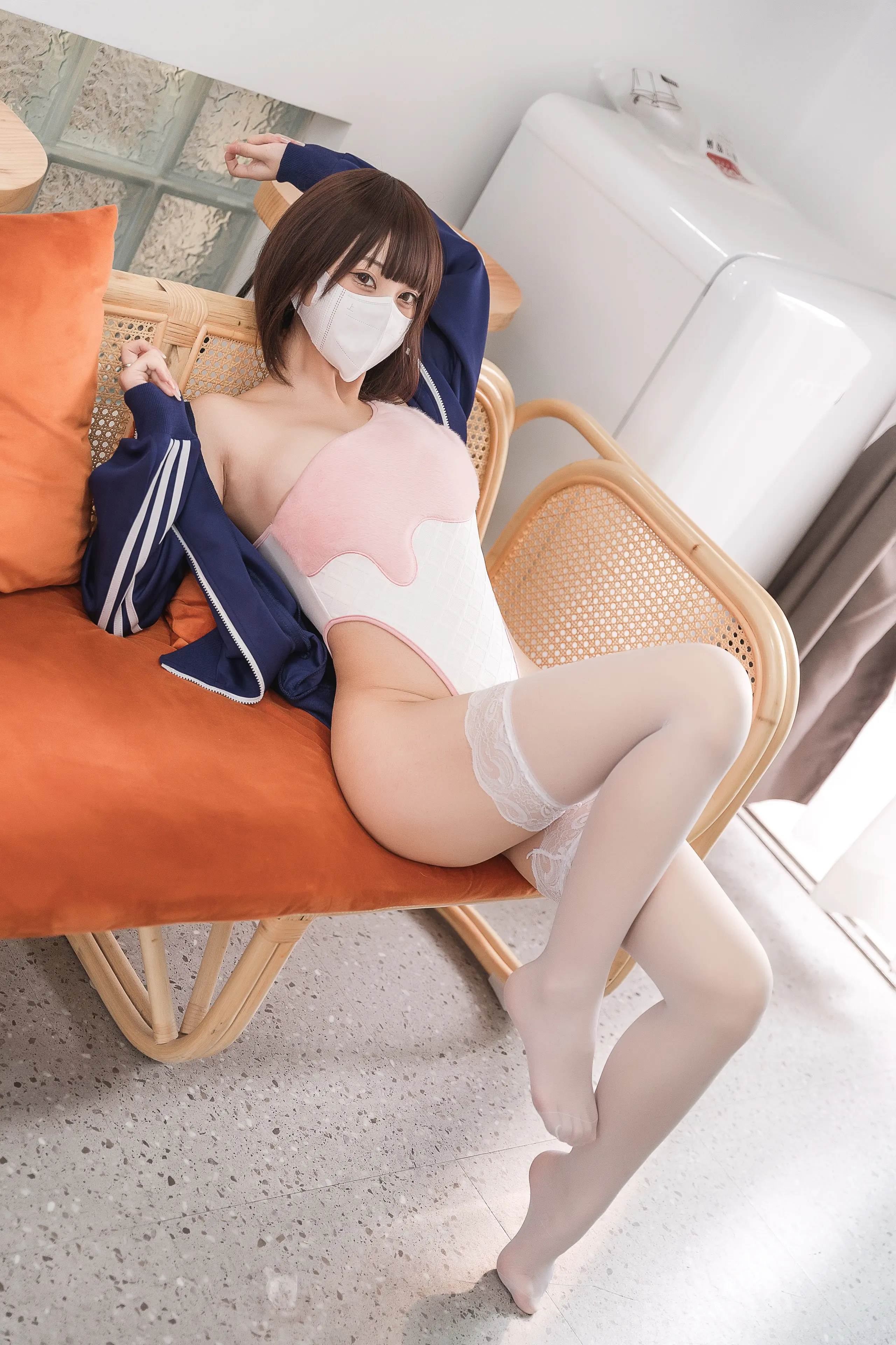 蜜汁猫裘 粉色泳装 [36P]