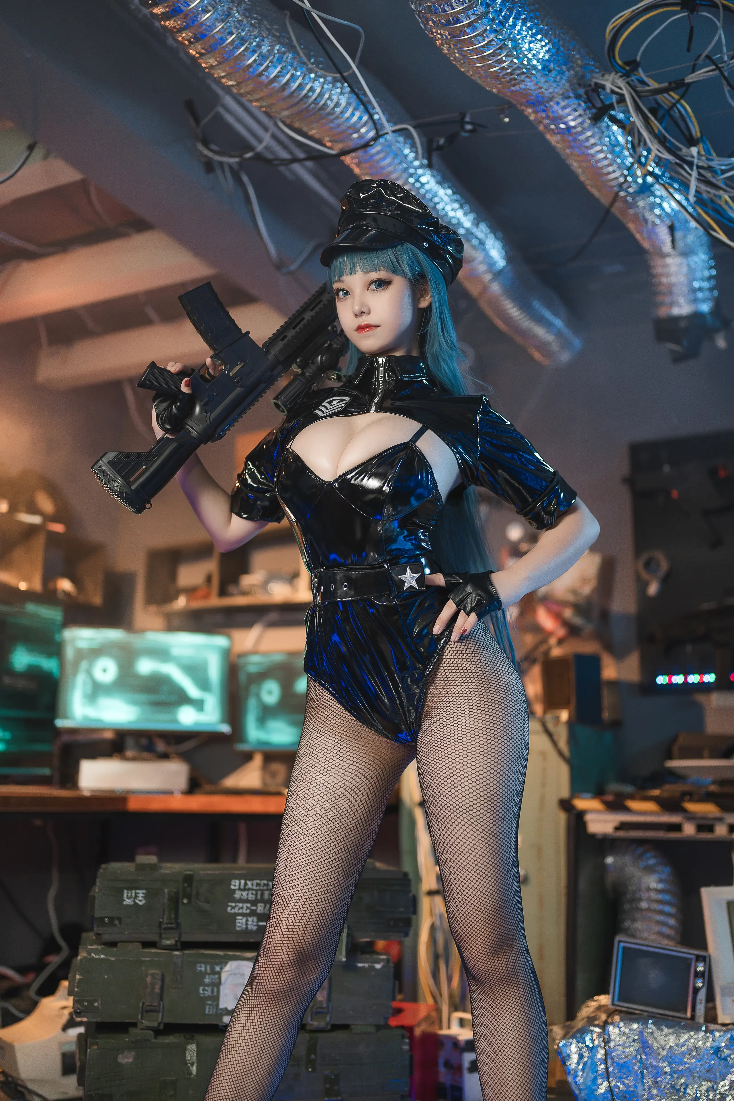 蜜汁猫裘 胶衣女警 [51P]