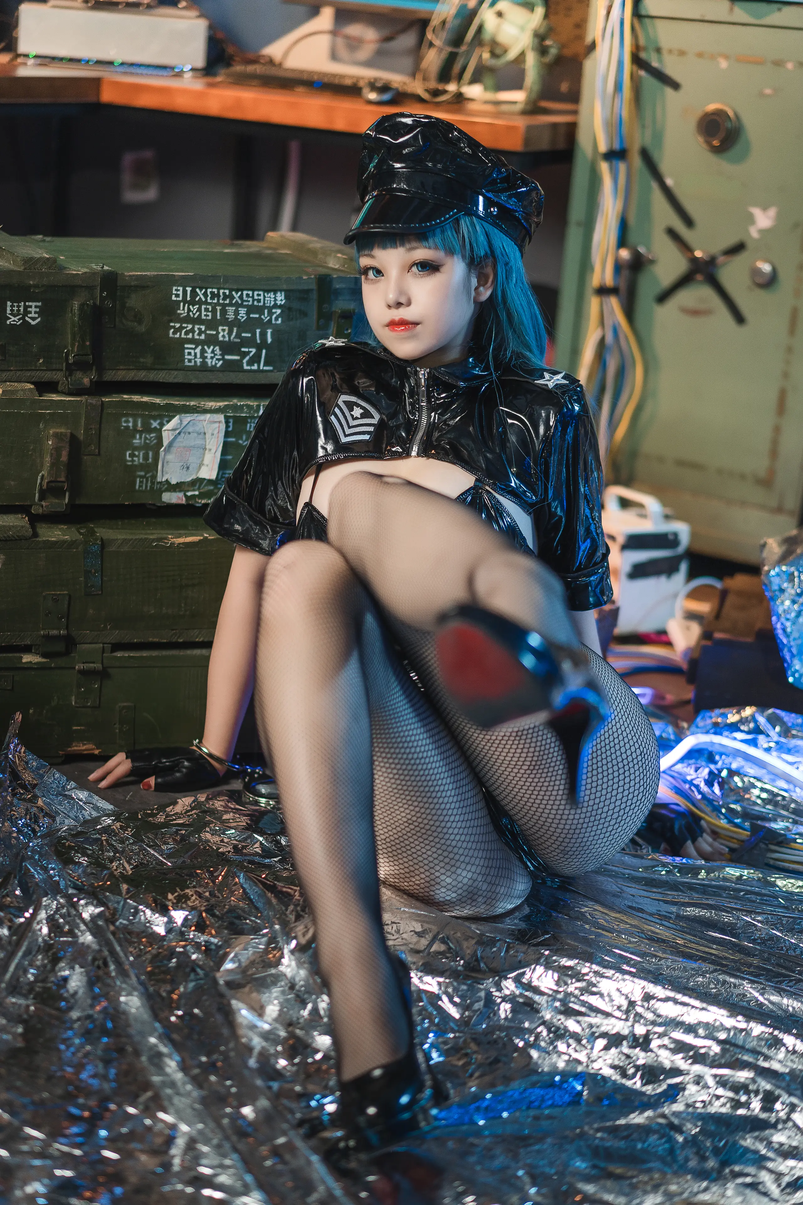 蜜汁猫裘 胶衣女警 [51P]