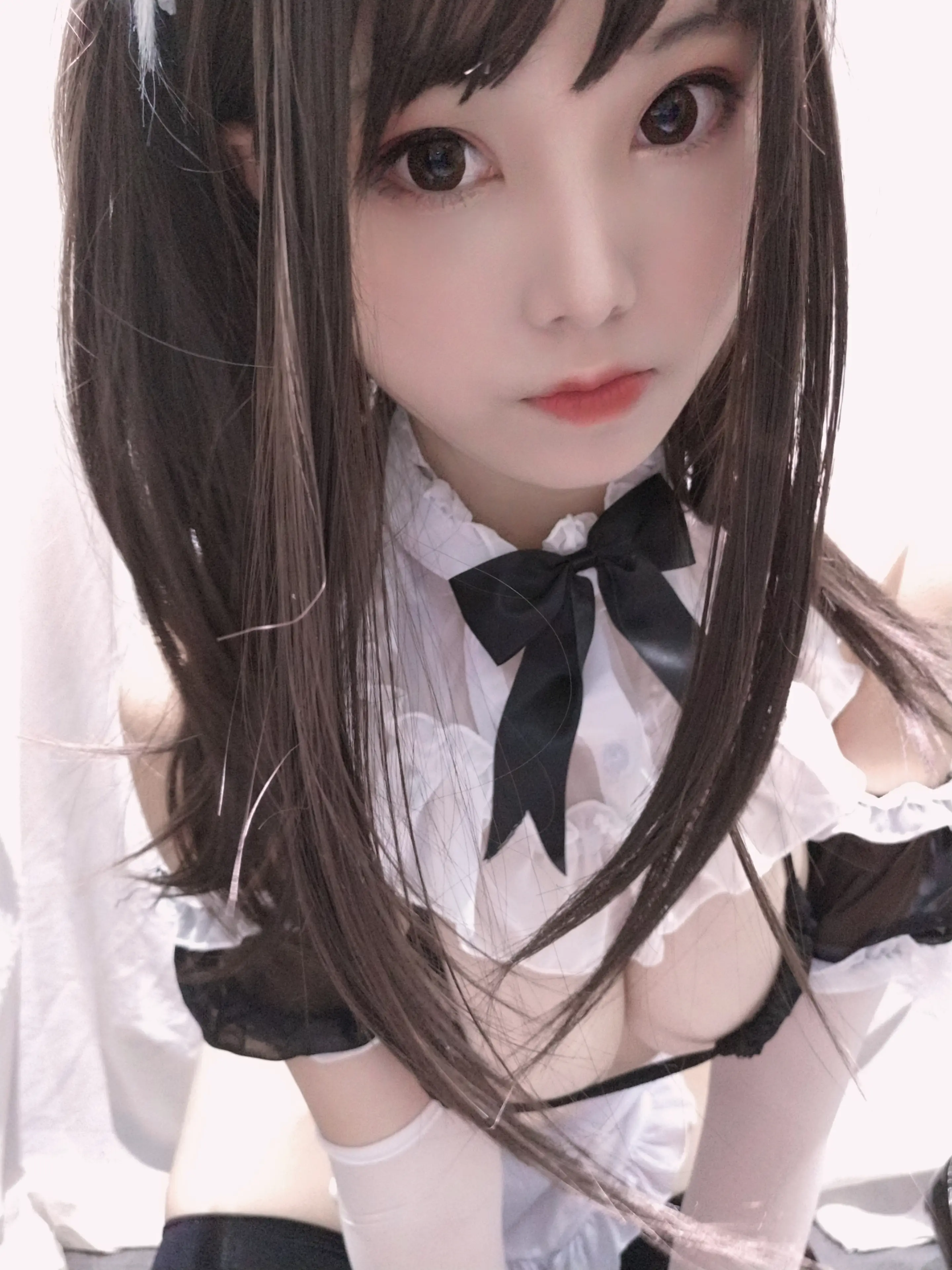 蜜汁猫裘 黑白女仆 [25P]