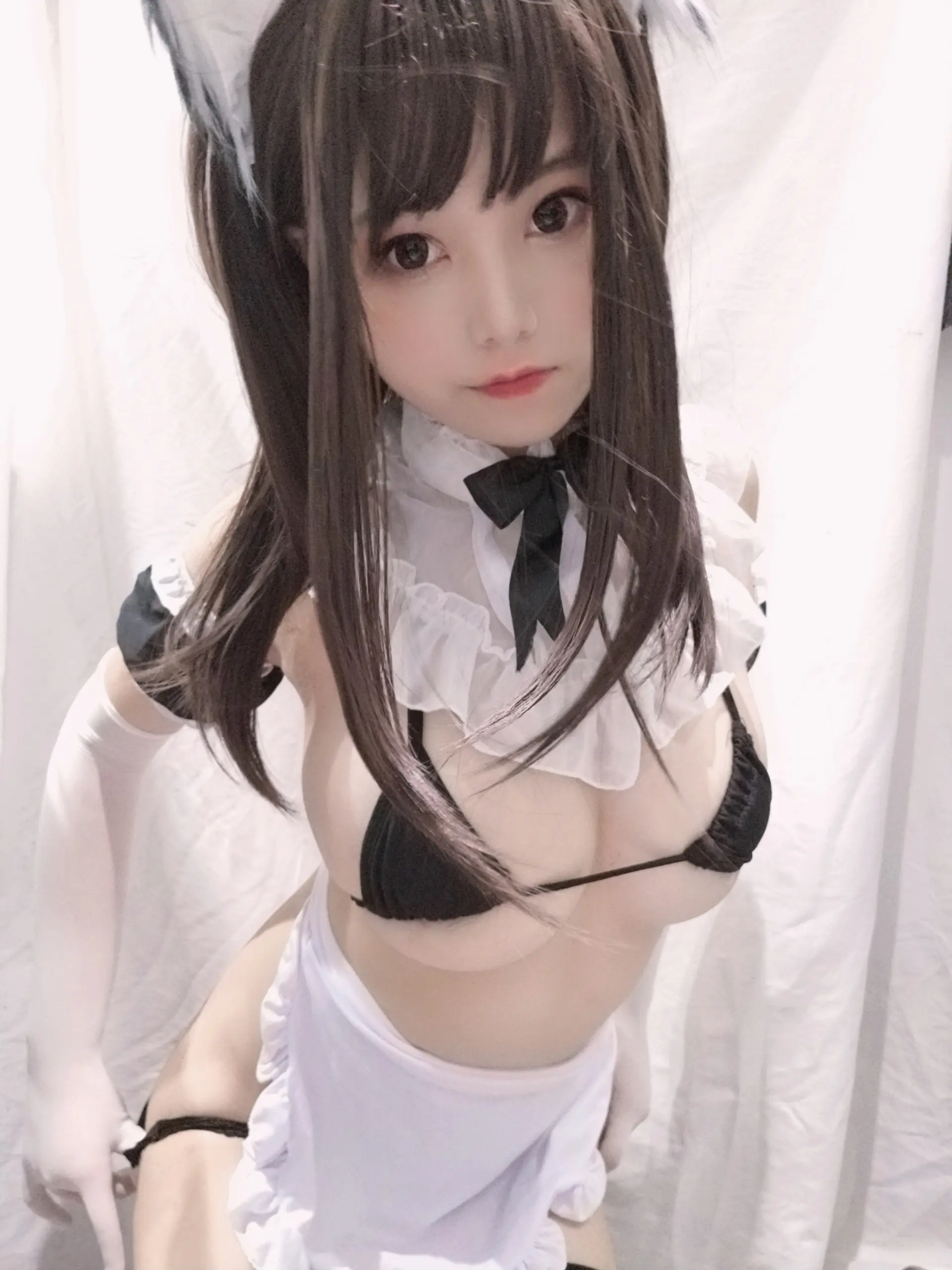 蜜汁猫裘 黑白女仆 [25P]