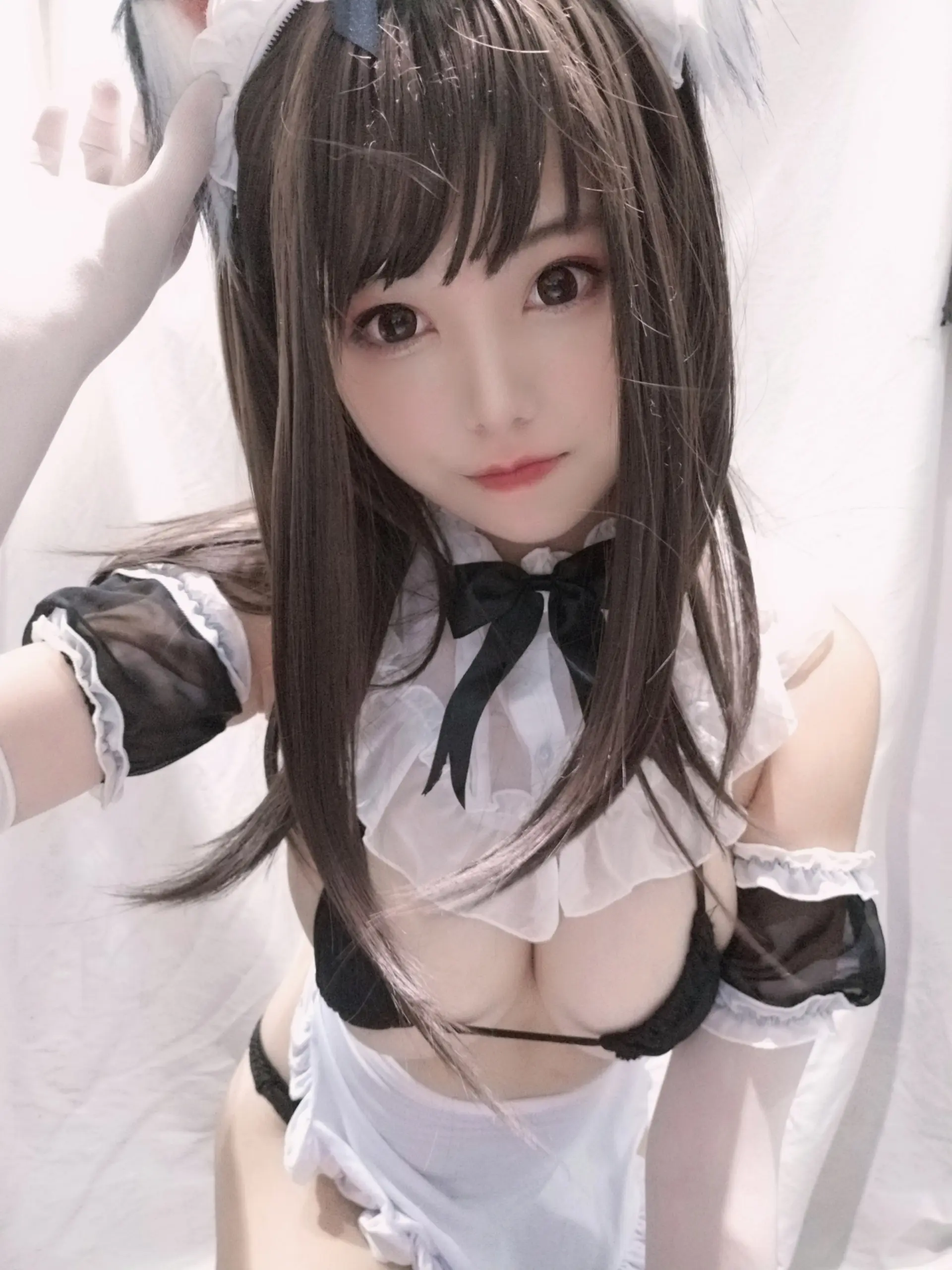 蜜汁猫裘 黑白女仆 [25P]