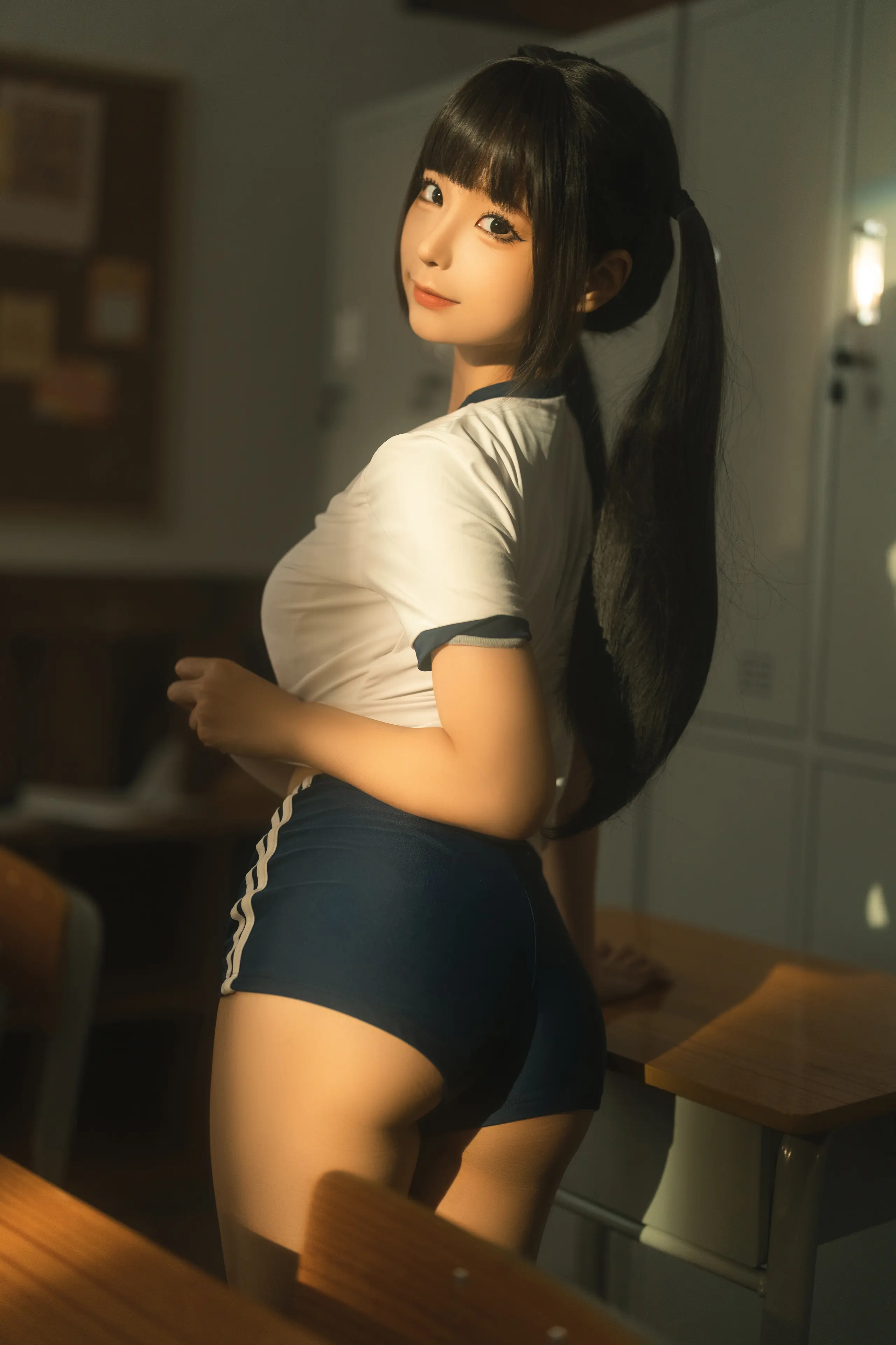 蠢沫沫 午后课间[ [33P]