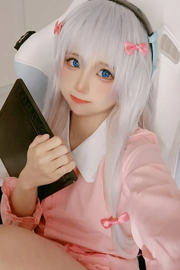 蠢沫沫 四套自拍 [28P]